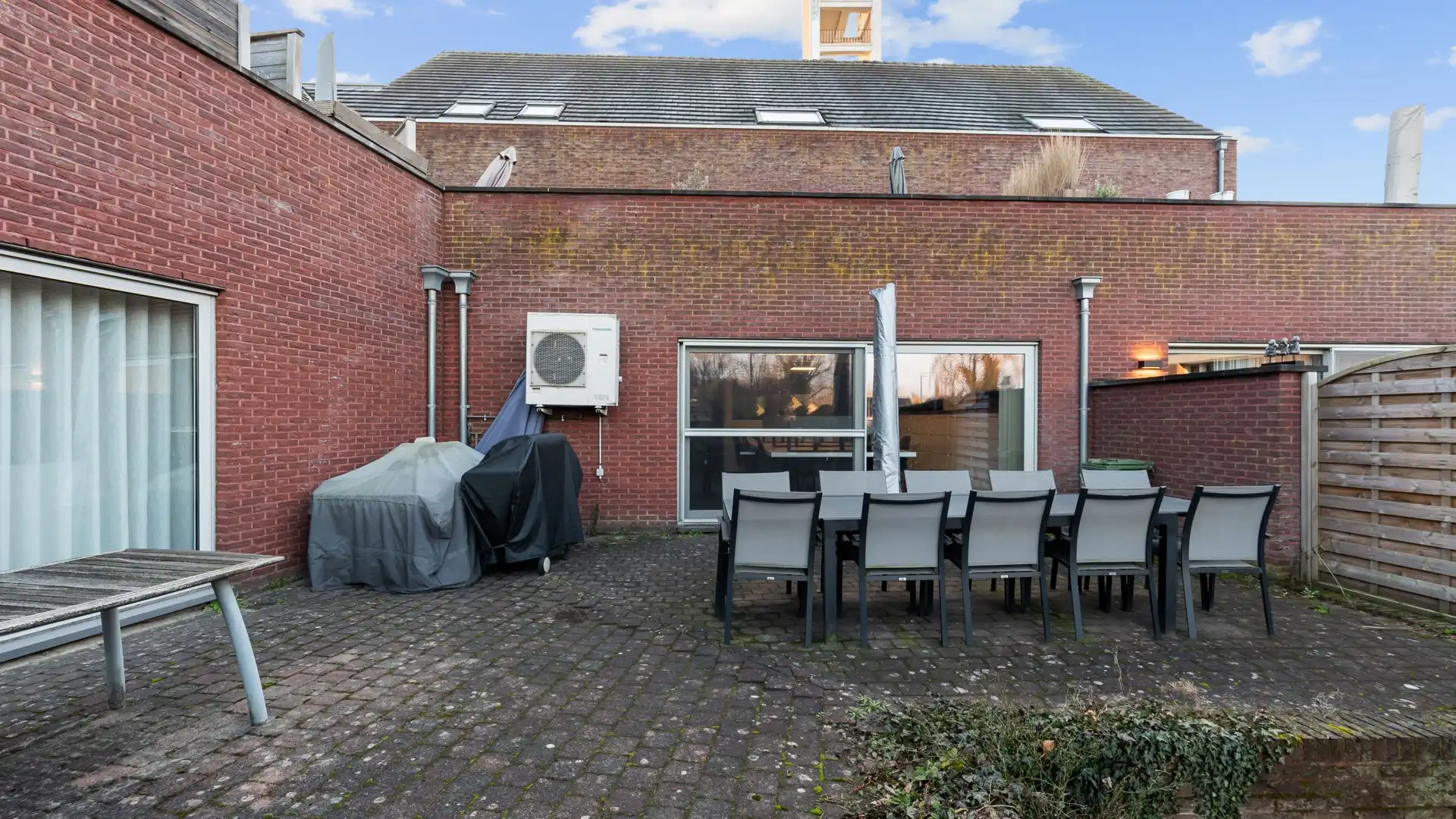 Modern en energiezuinig (A label) handelspand van 174 m² te As foto 16