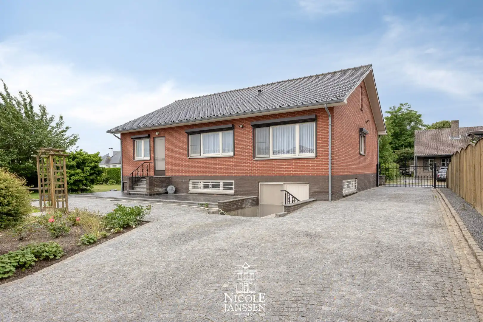 Woning met tuin (te verkavelen tot bouwgrond) foto 20