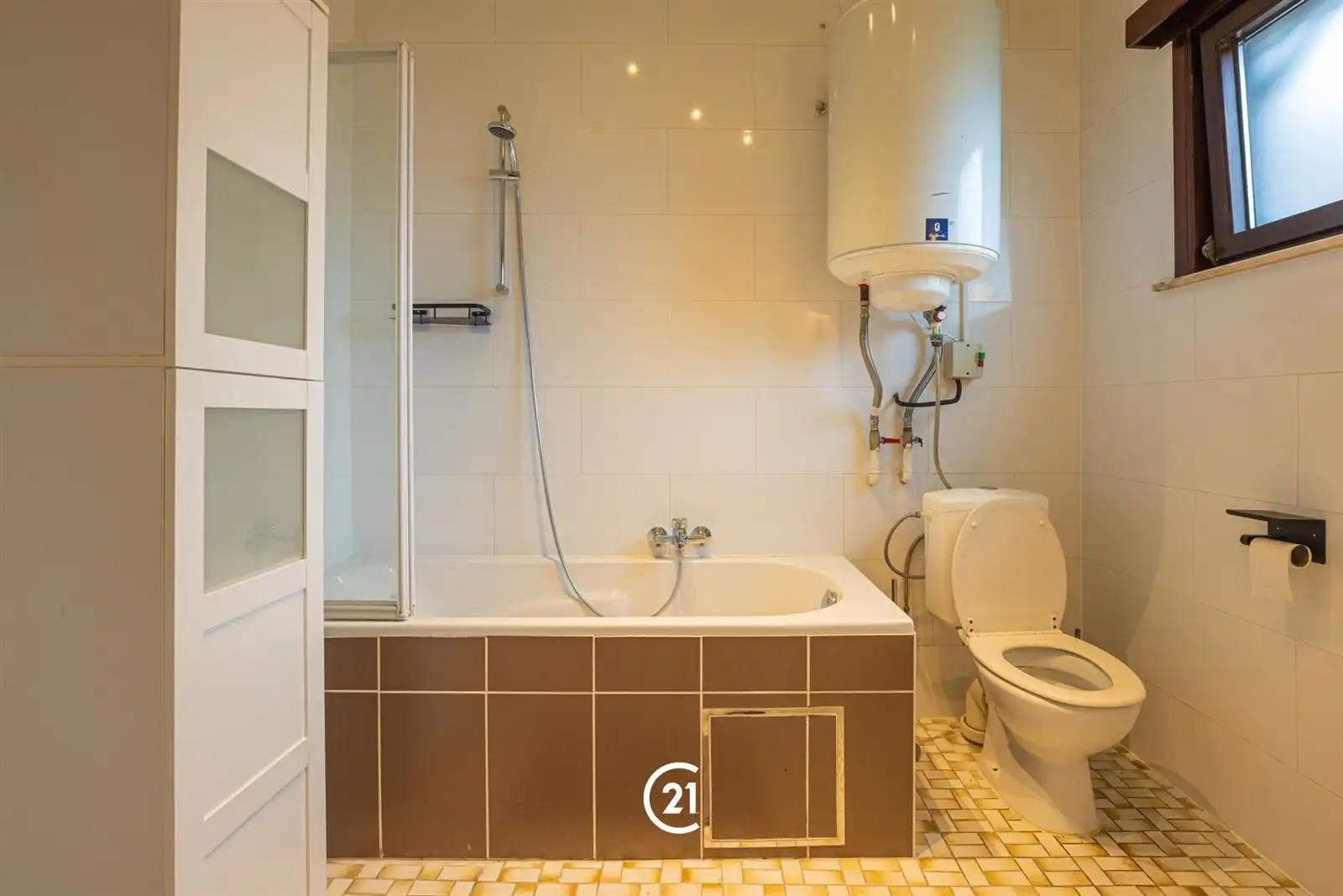Instapklare woning in het centrum van Zottegem! foto 6