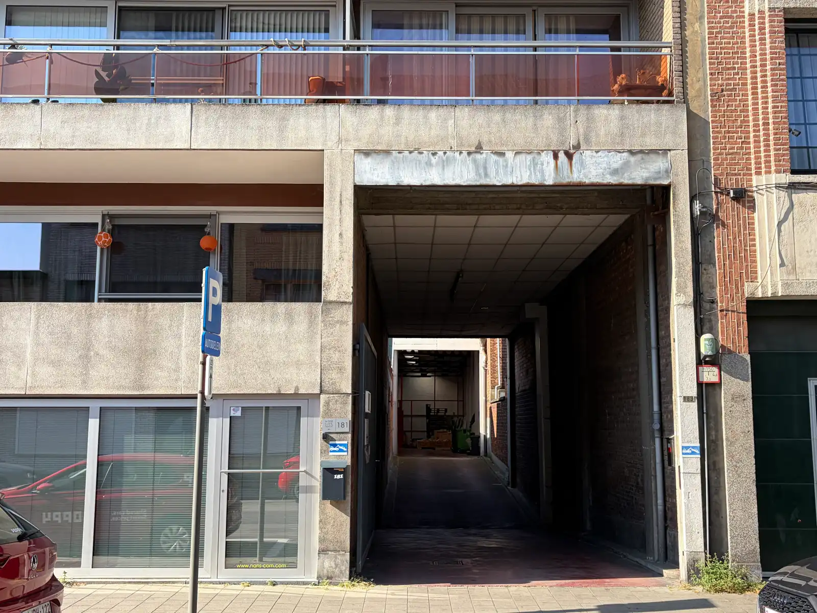 Parkeerplaats te koop foto 7