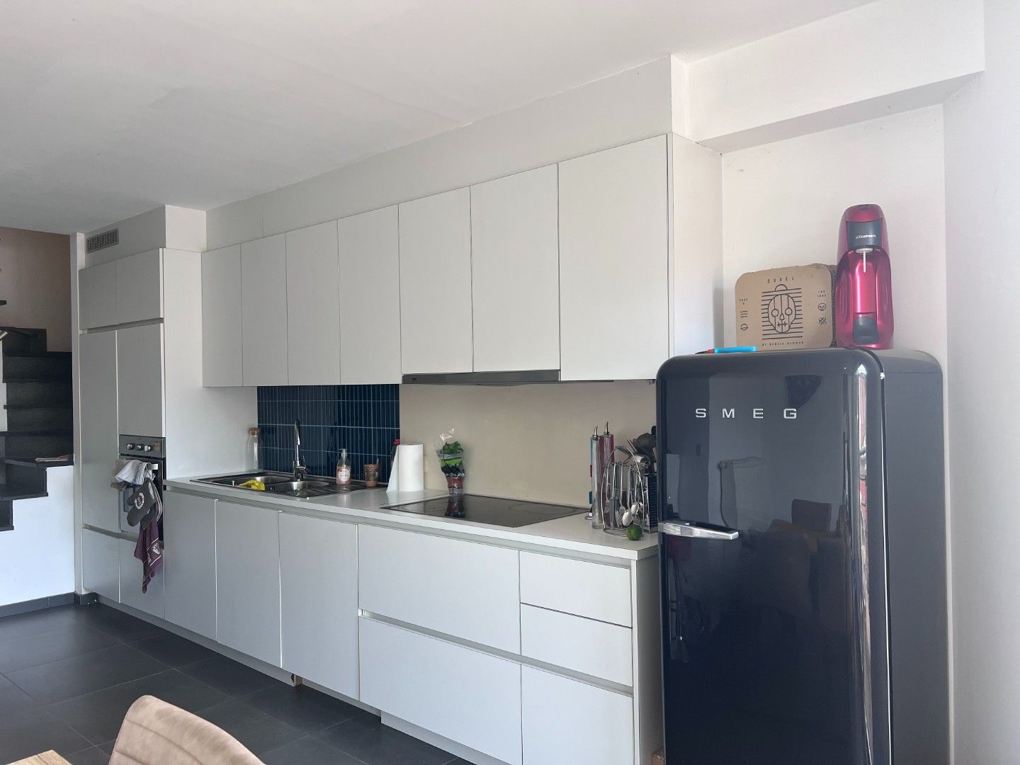 Ruim appartement met twee slaapkamers en terras te huur in Sint-Amandsberg foto 7