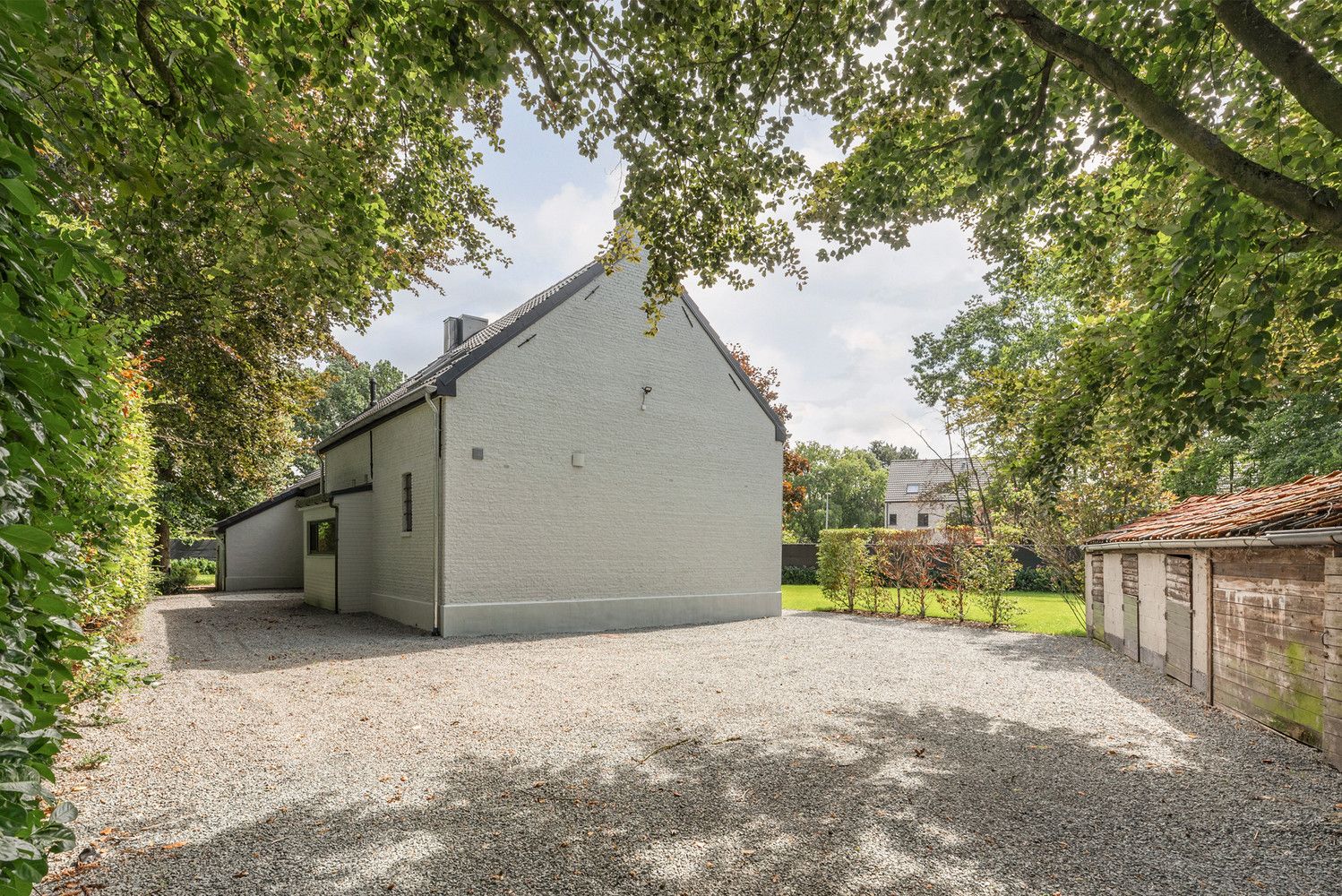 Gerenoveerde hoeve op 1313 m² met inrijlaan. foto 12