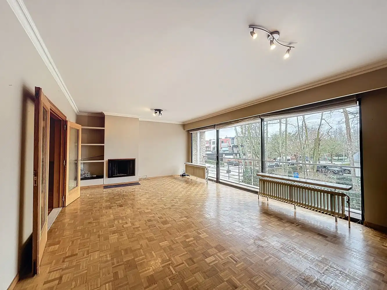 Lichtrijk appartement met 2 slaapkamers in centrum Brasschaat! foto 3