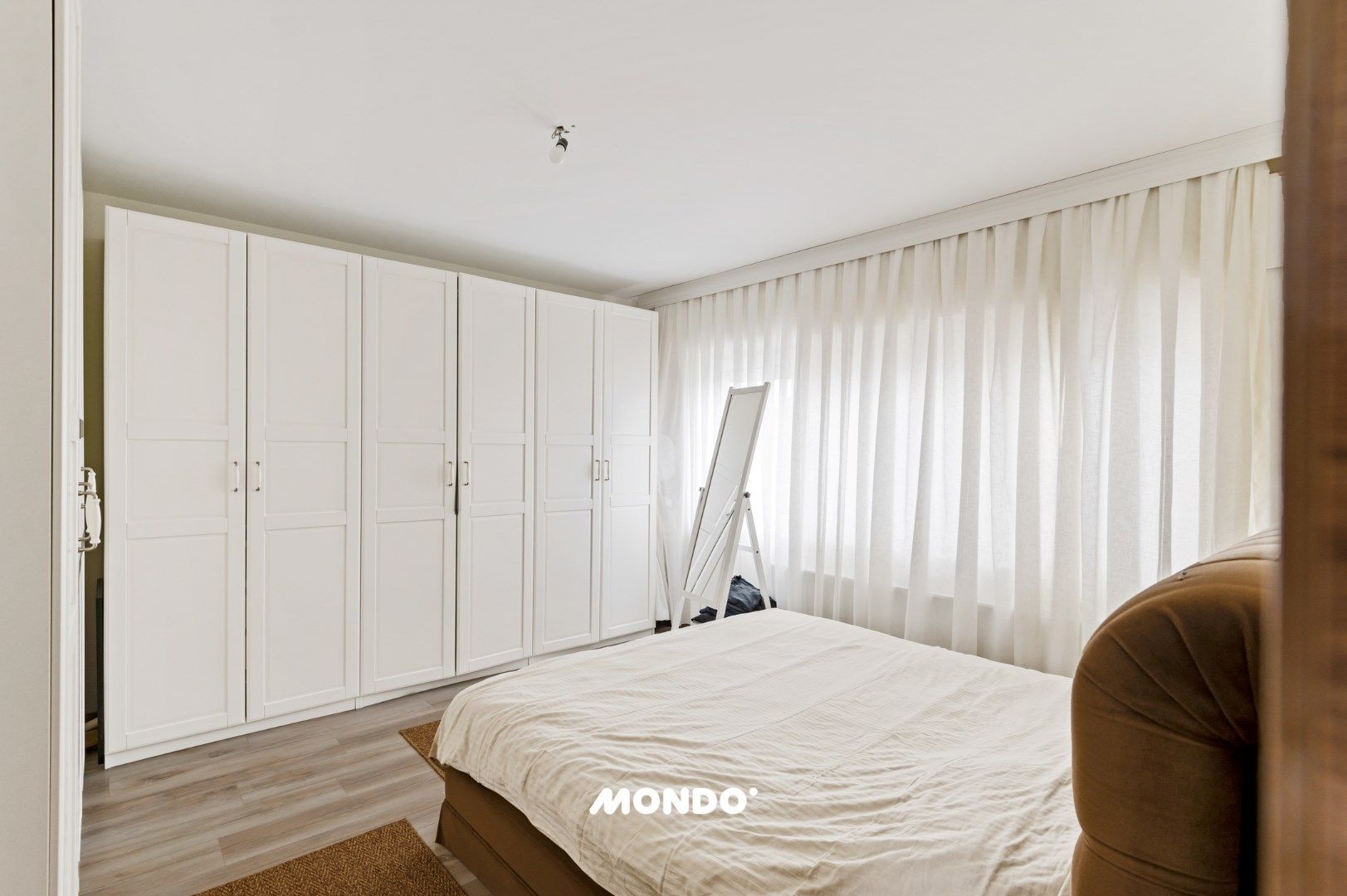 Ruime Beletagewoning met Tuin en Garage in Antwerpen foto 8