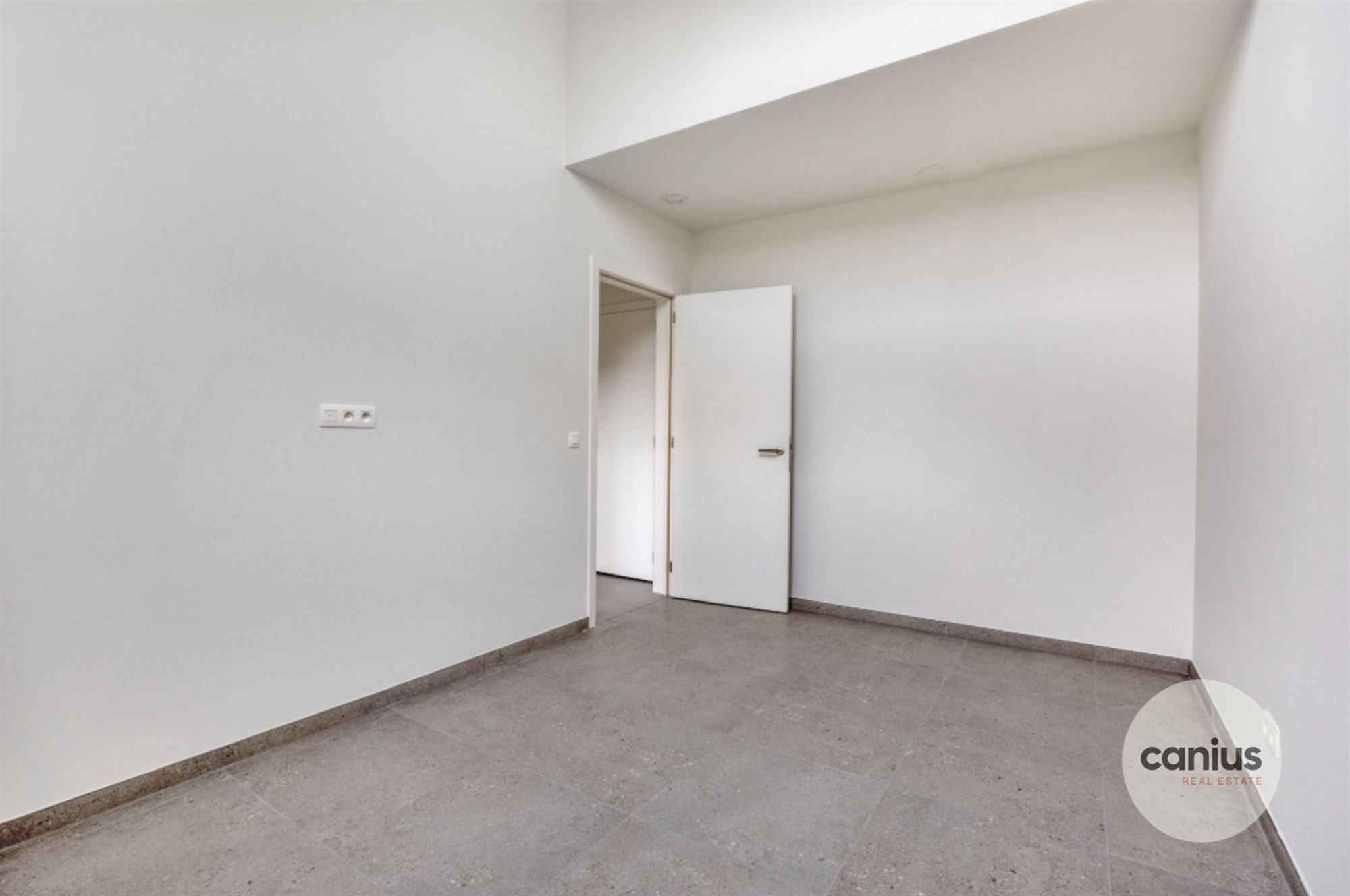 RUIM DUPLEXAPP. MET 3 SLPKS EN 2 TERRASSEN foto 15