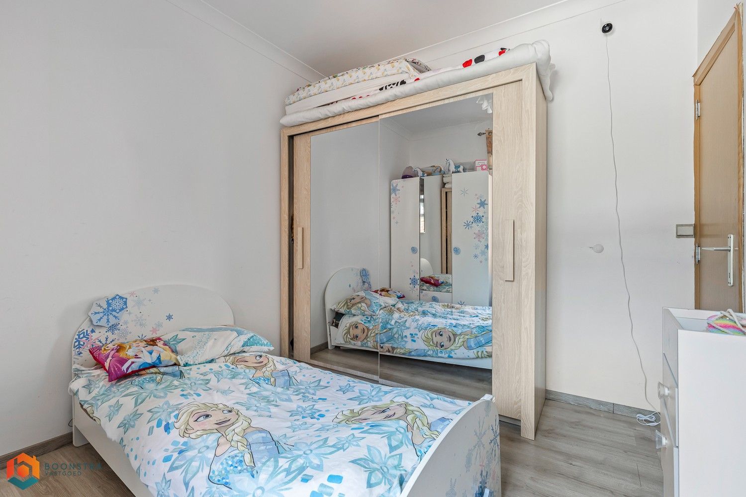 Instapklare woning met 3 slpkrs en garage foto 13