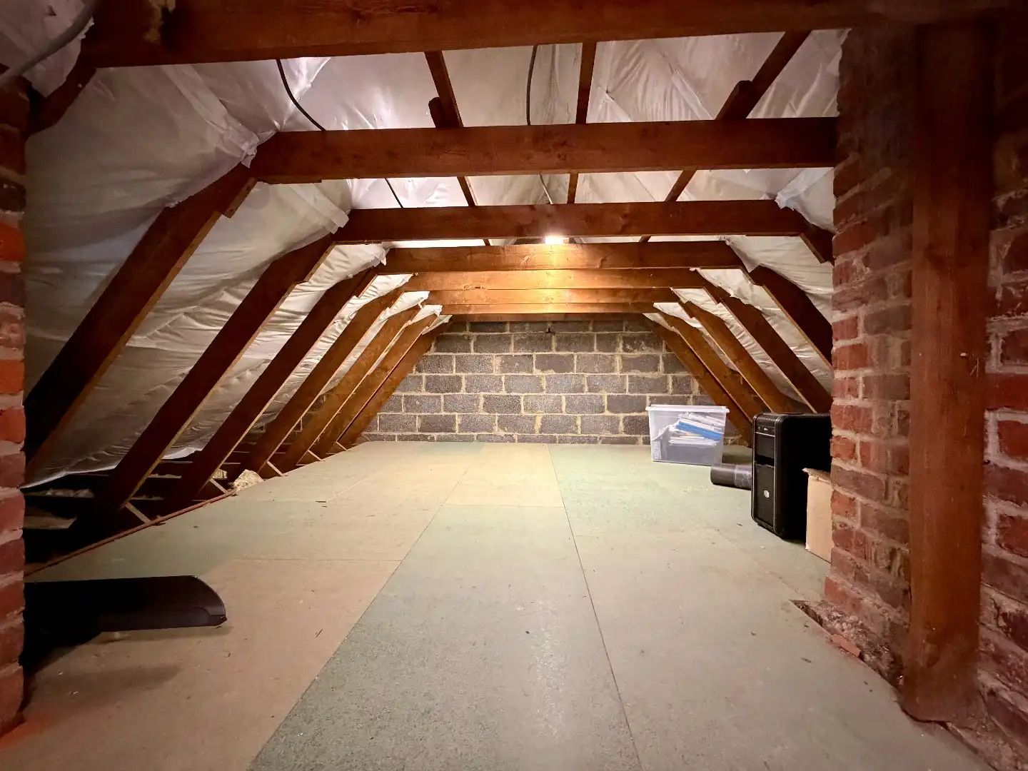 Instapklare halfopen bebouwing met ruime garage te koop in Harelbeke (Arendswijk) foto 18