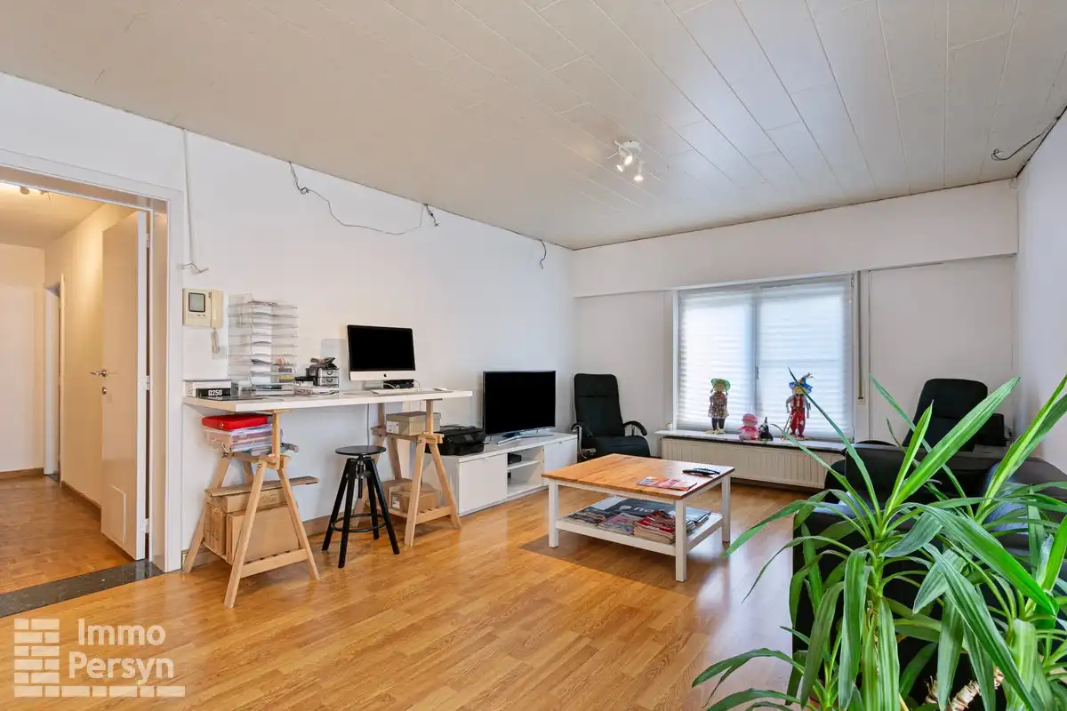 Commercieel pand (inclusief handelsfonds) met instapklaar appartement en achterliggend perceel foto 18