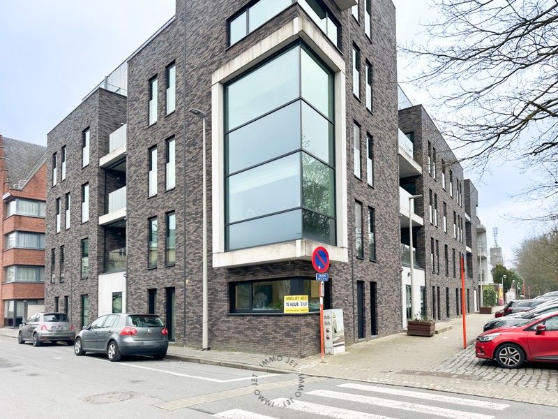 Mooi energiezuinig éénslaapkamer-appartement in centrum Beveren foto 1