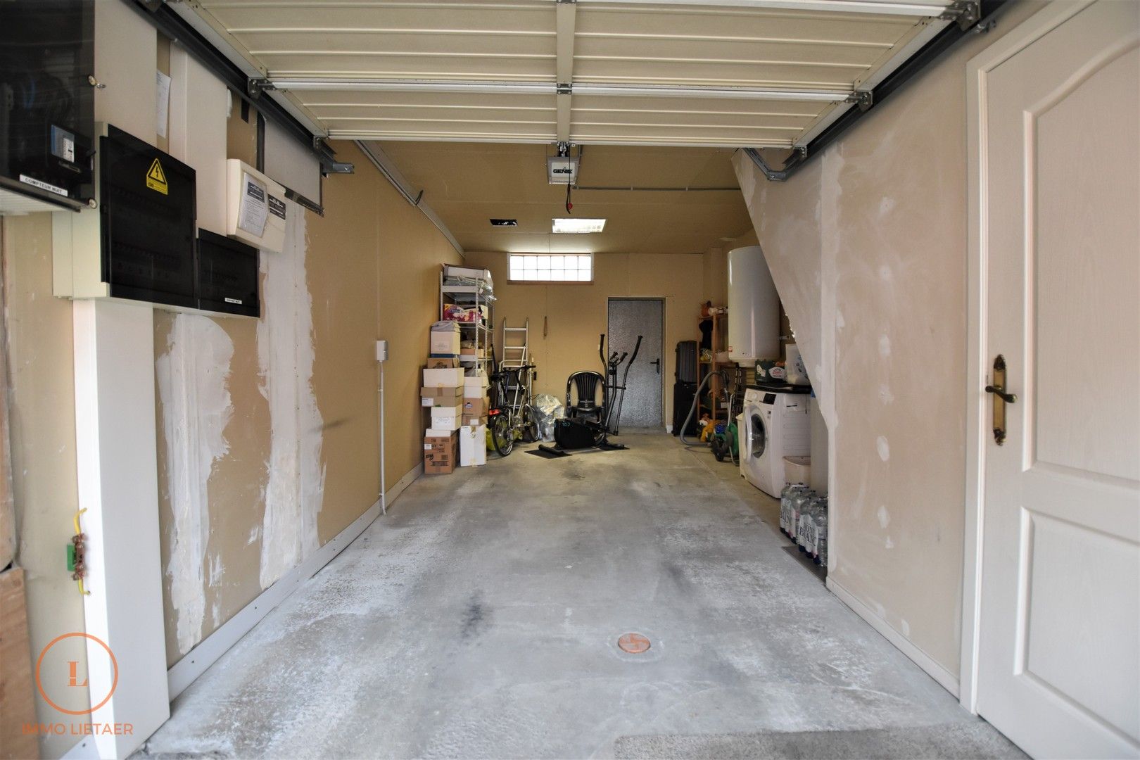 Instapklare woning met 1 slaapkamer, grote garage en reeds dubbele beglazing. foto 7