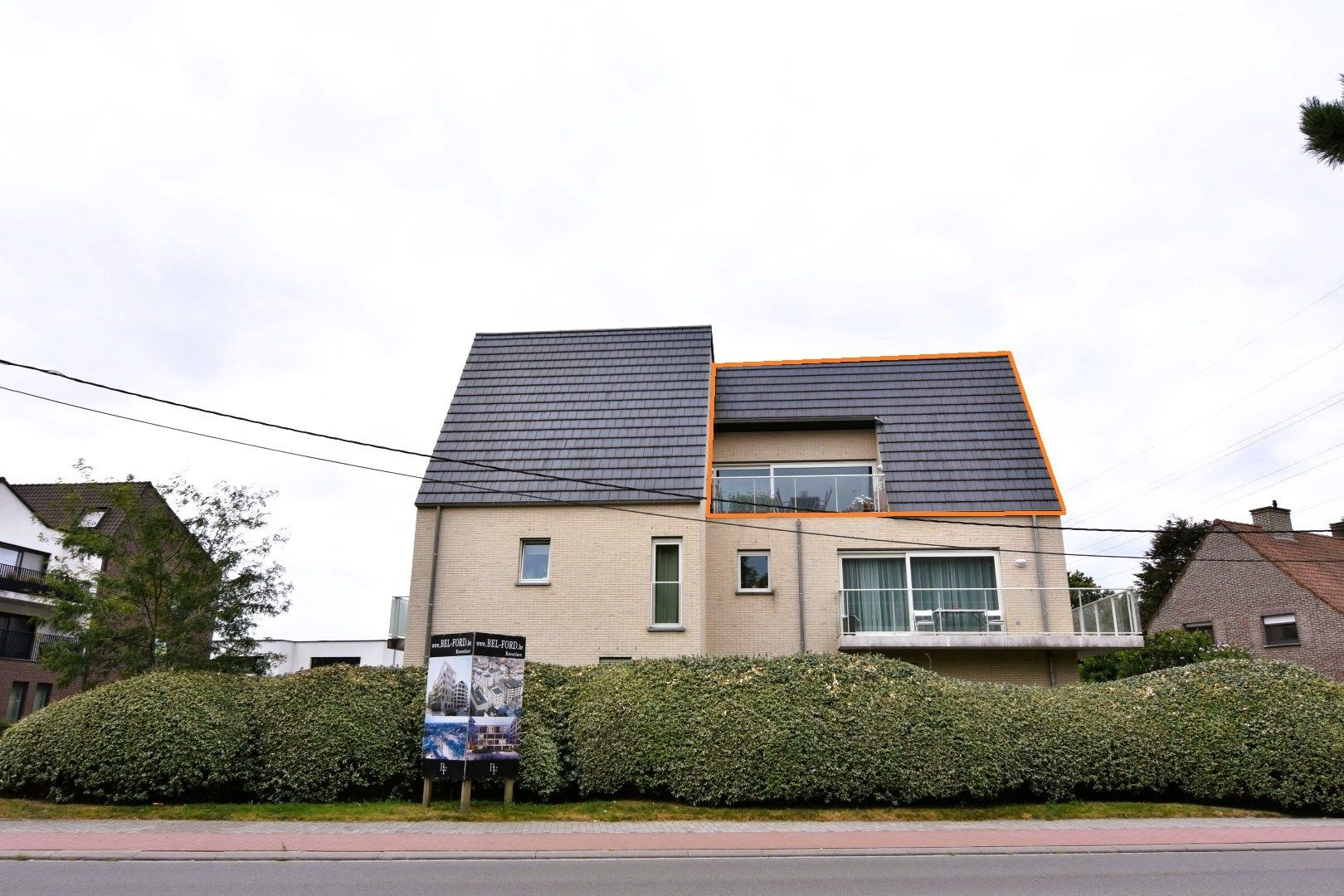 Lichtrijk 2-slpk appartement met privé parking nabij Rumbeke foto 19