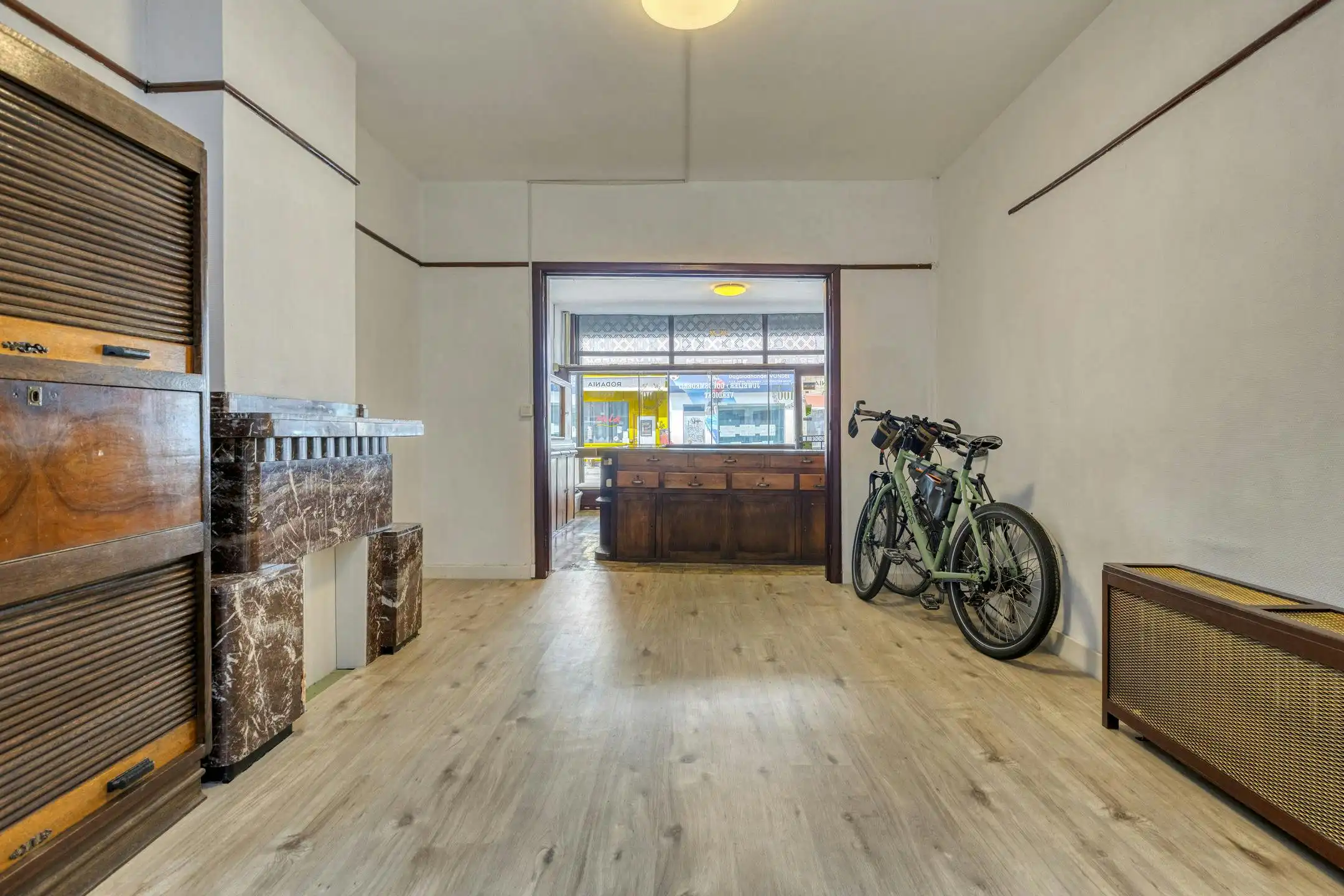 Handelshuis met achterhuis te koop in Antwerpen centrum foto 7