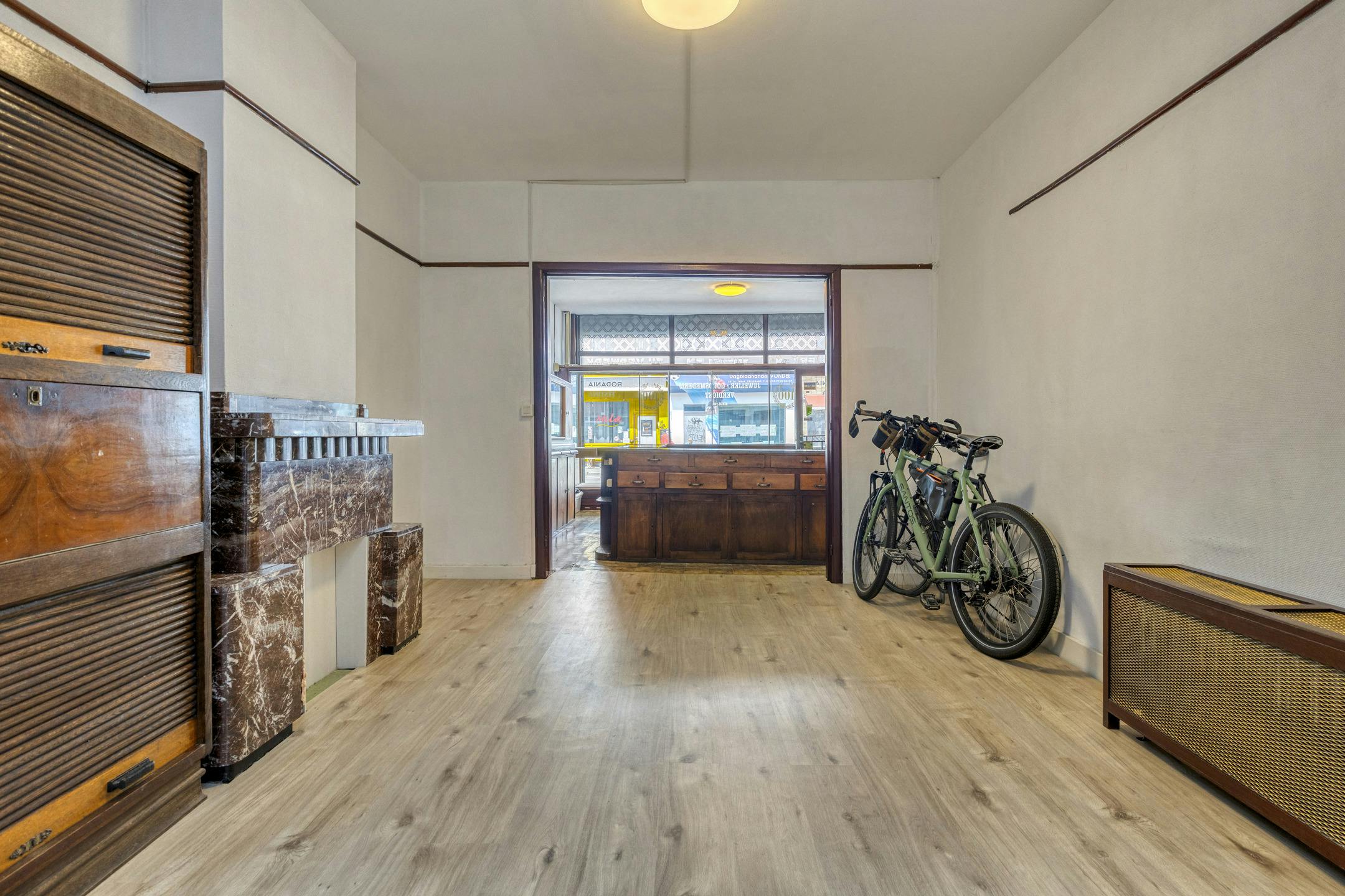 Handelshuis met achterhuis te koop in Antwerpen centrum foto 7