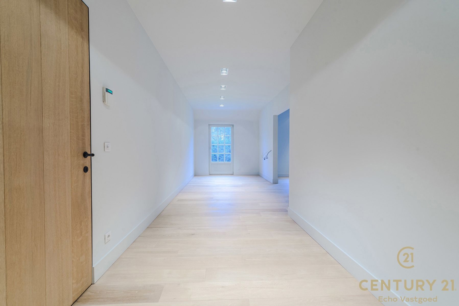 Unieke high-end villa met royaal woonoppervlak op 2415m² foto 19