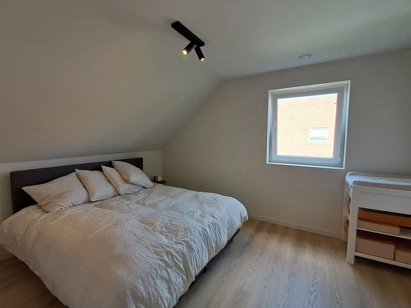 Ruime alleenstaande woning in Moerkerke foto 8