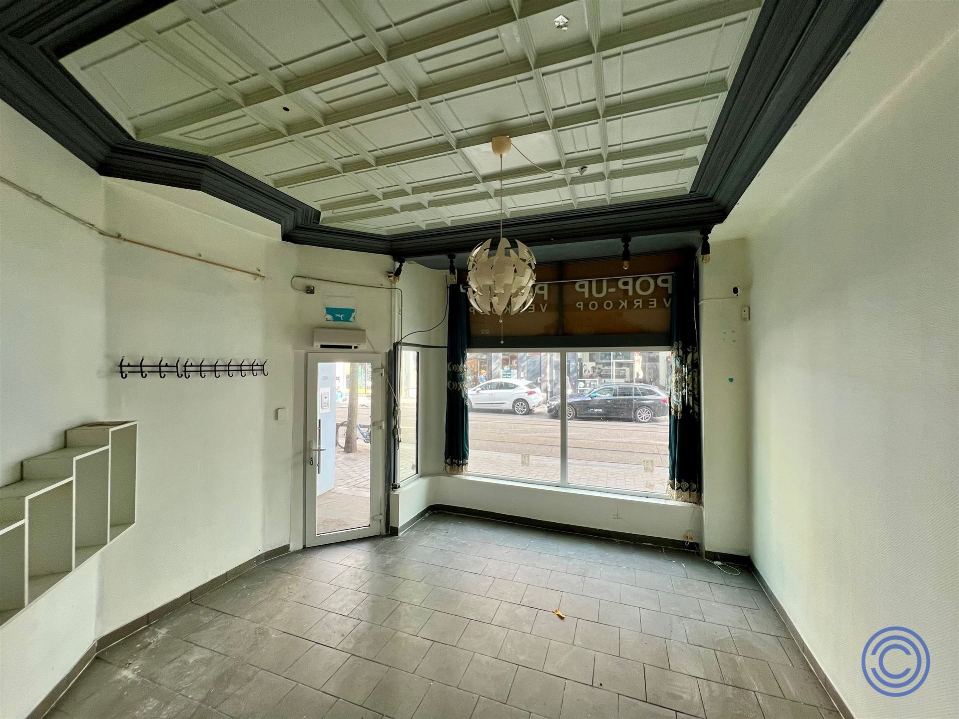 Handelspand ca. 145m² met hoge plafonds op AAA-locatie! foto 3