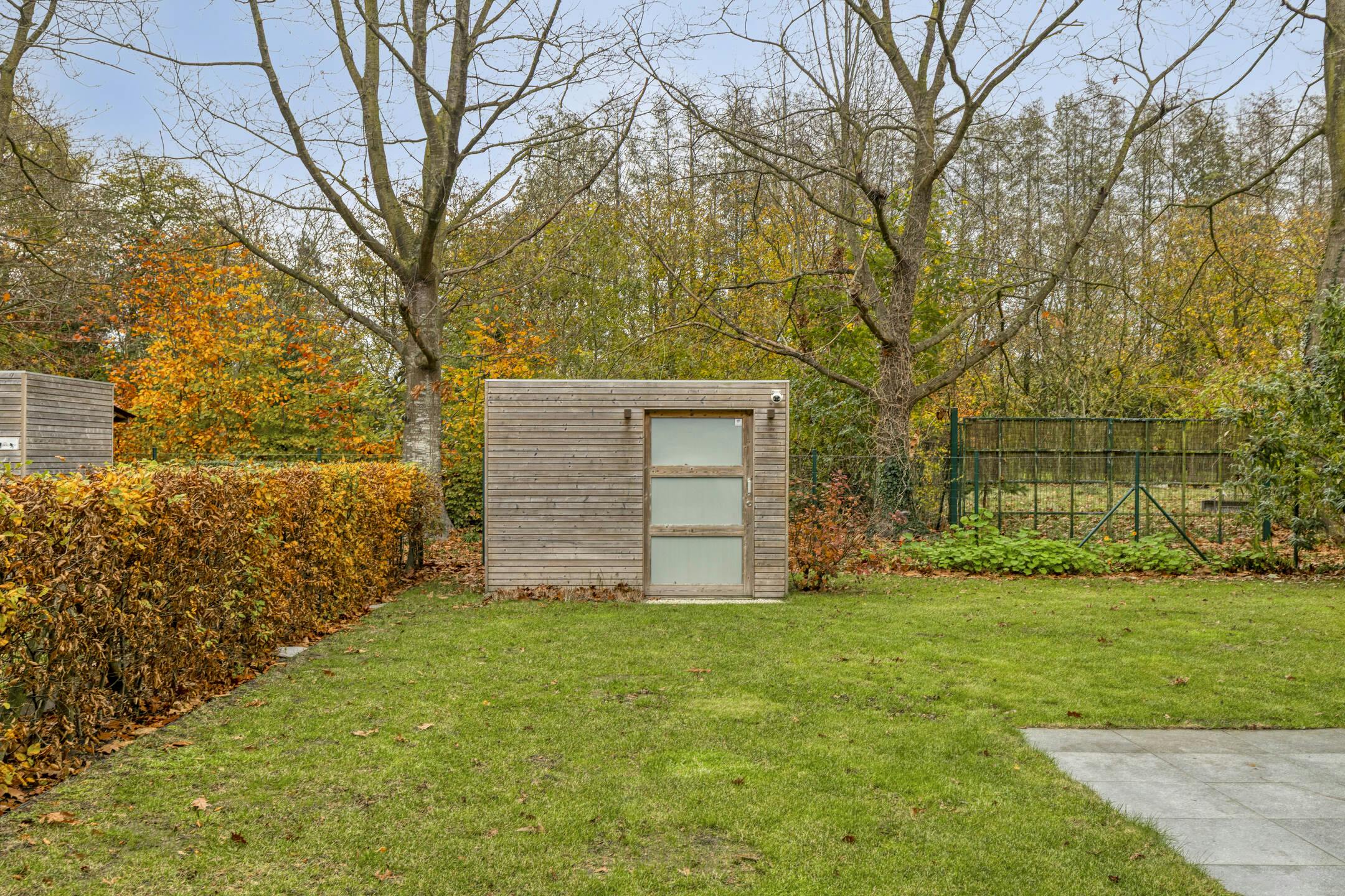Uniek appartement met 2 slaapkamers en garage te koop in Eeklo foto 19
