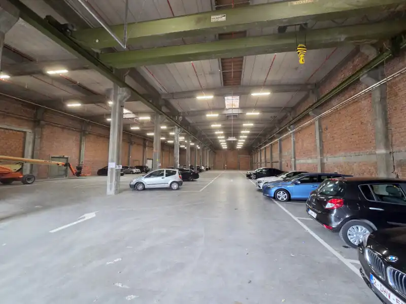 Magazijn te huur foto 3