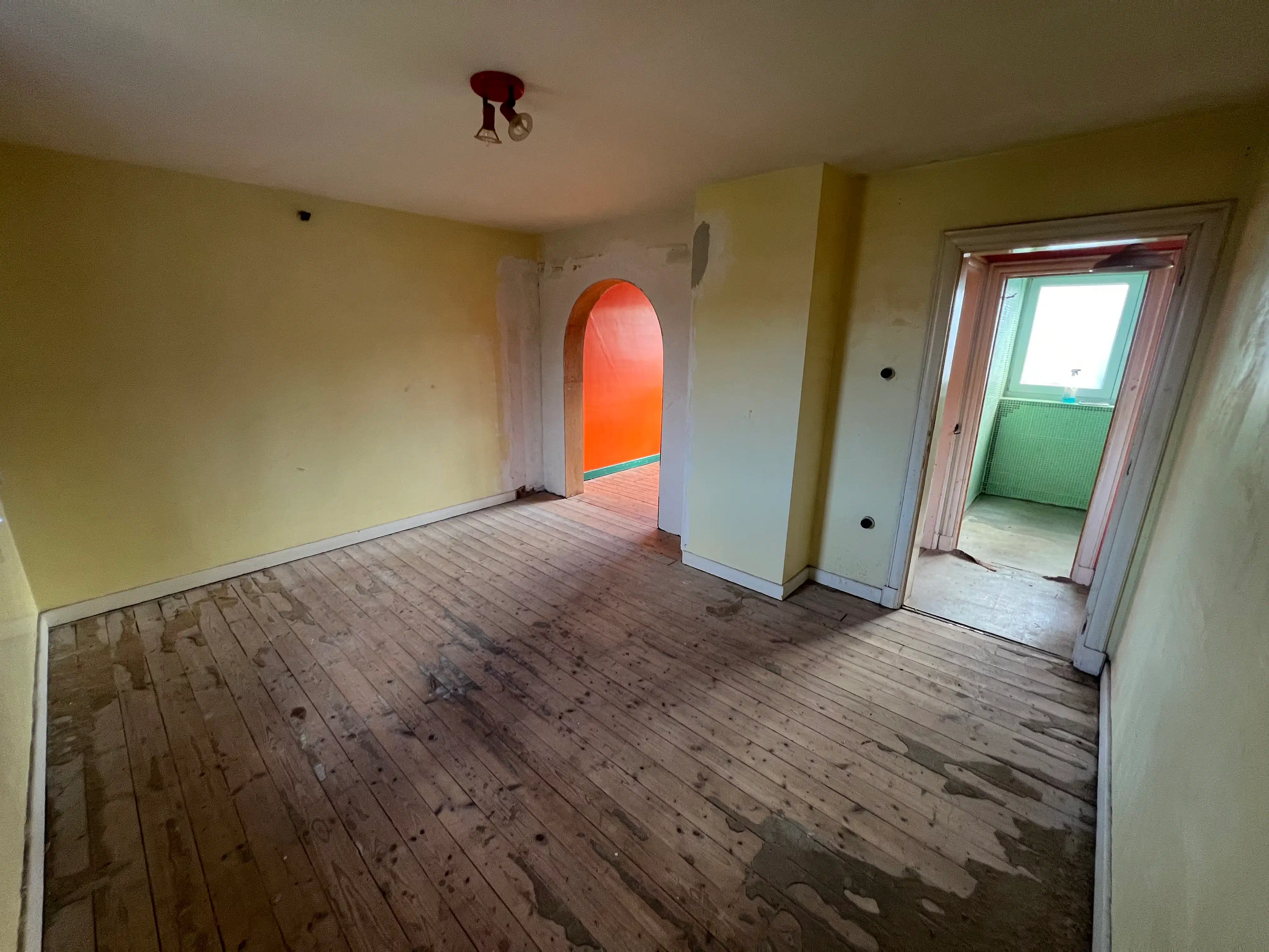 Halfopen bebouwing met zonnige tuin foto 10