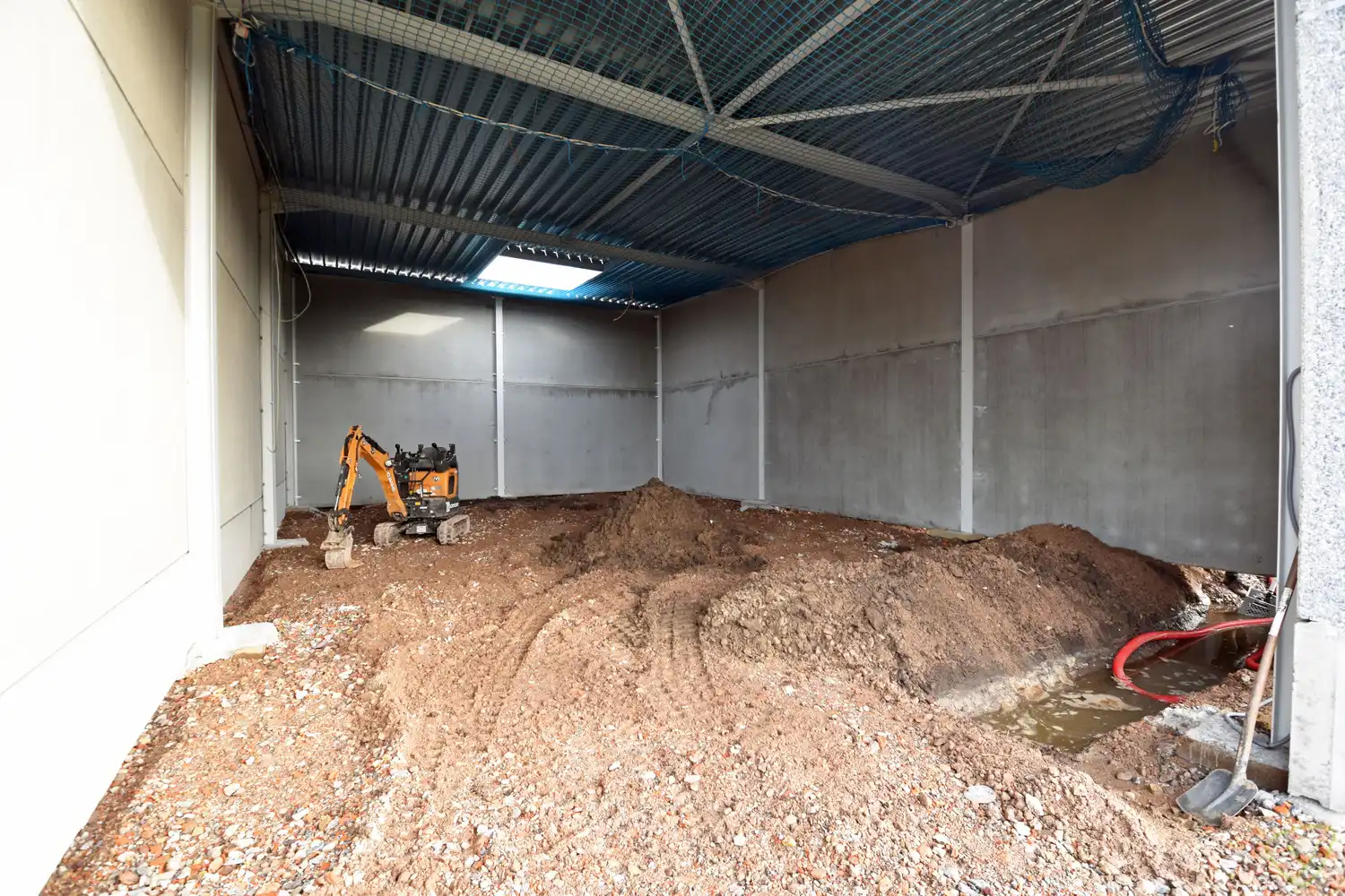 Makkelijk toegankelijke nieuwbouwloods nabij het centrum van Bentille! foto 3