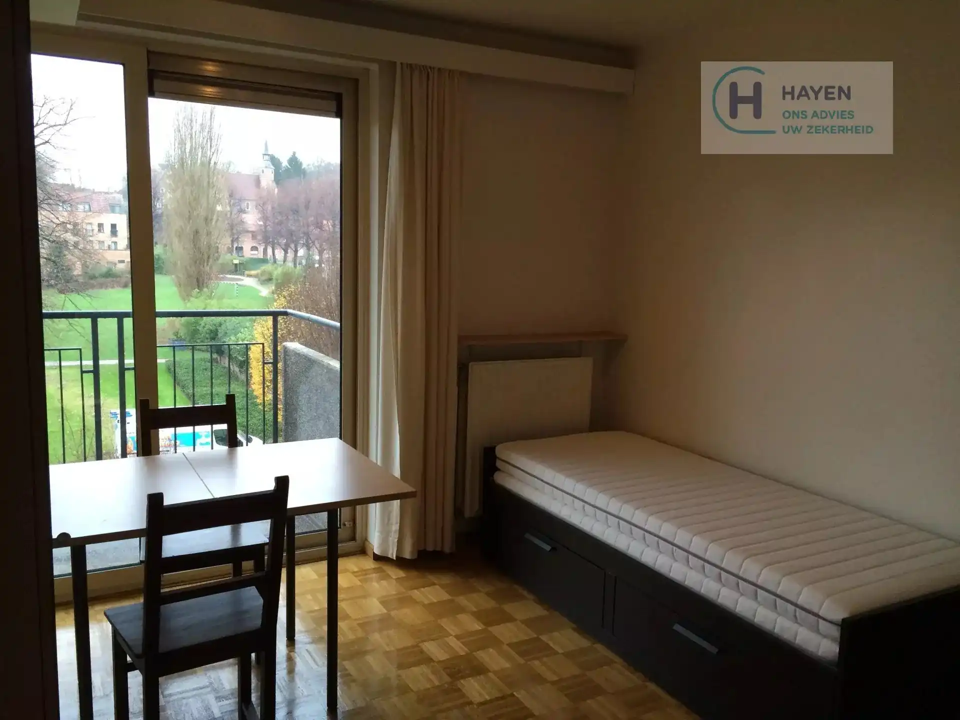 Studio met terras en ondergrondse parking te koop foto {{pictureIndex}}