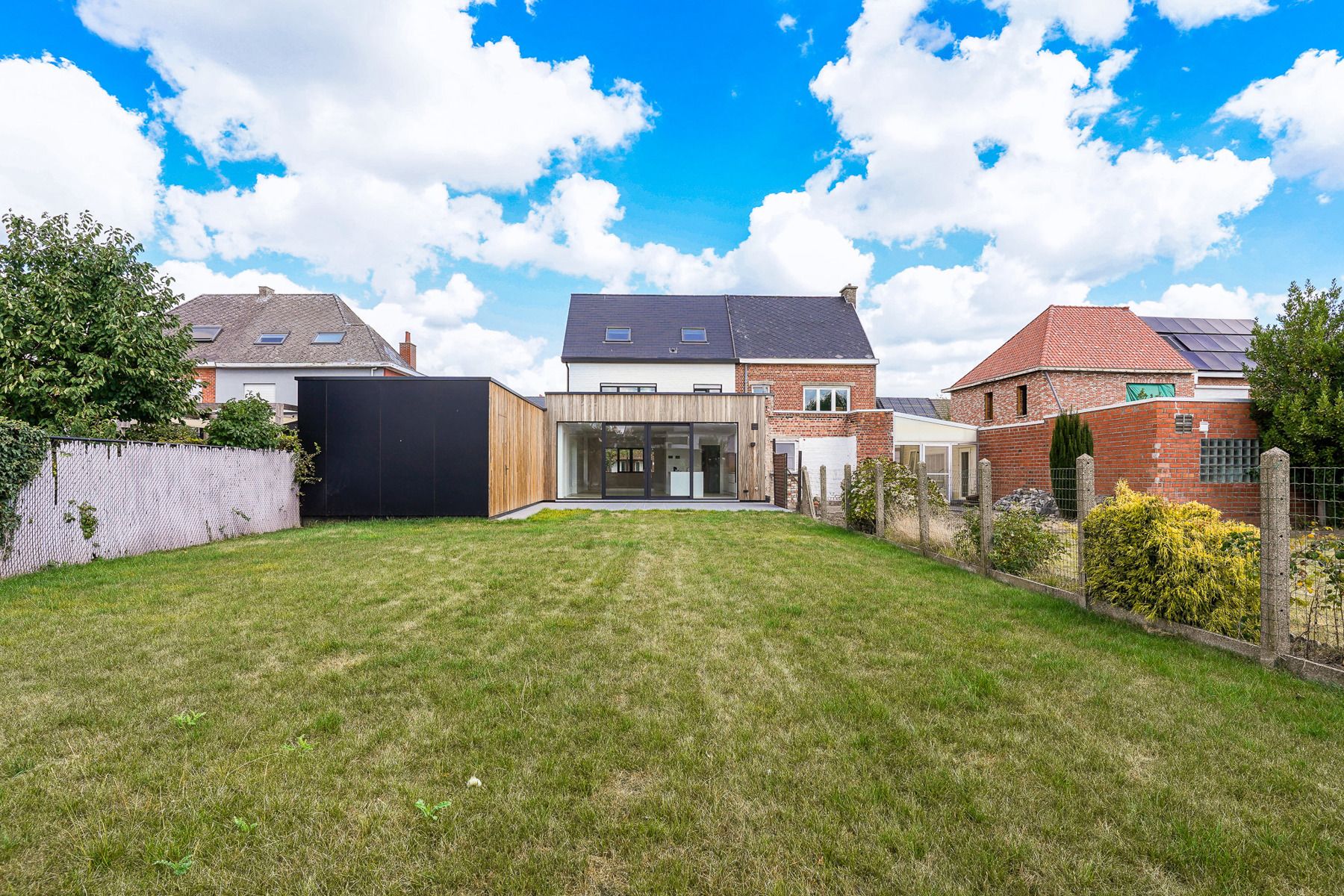Prachtige, compleet gerenoveerde luxewoning op toplocatie te Kapelle-op-den-Bos foto 29