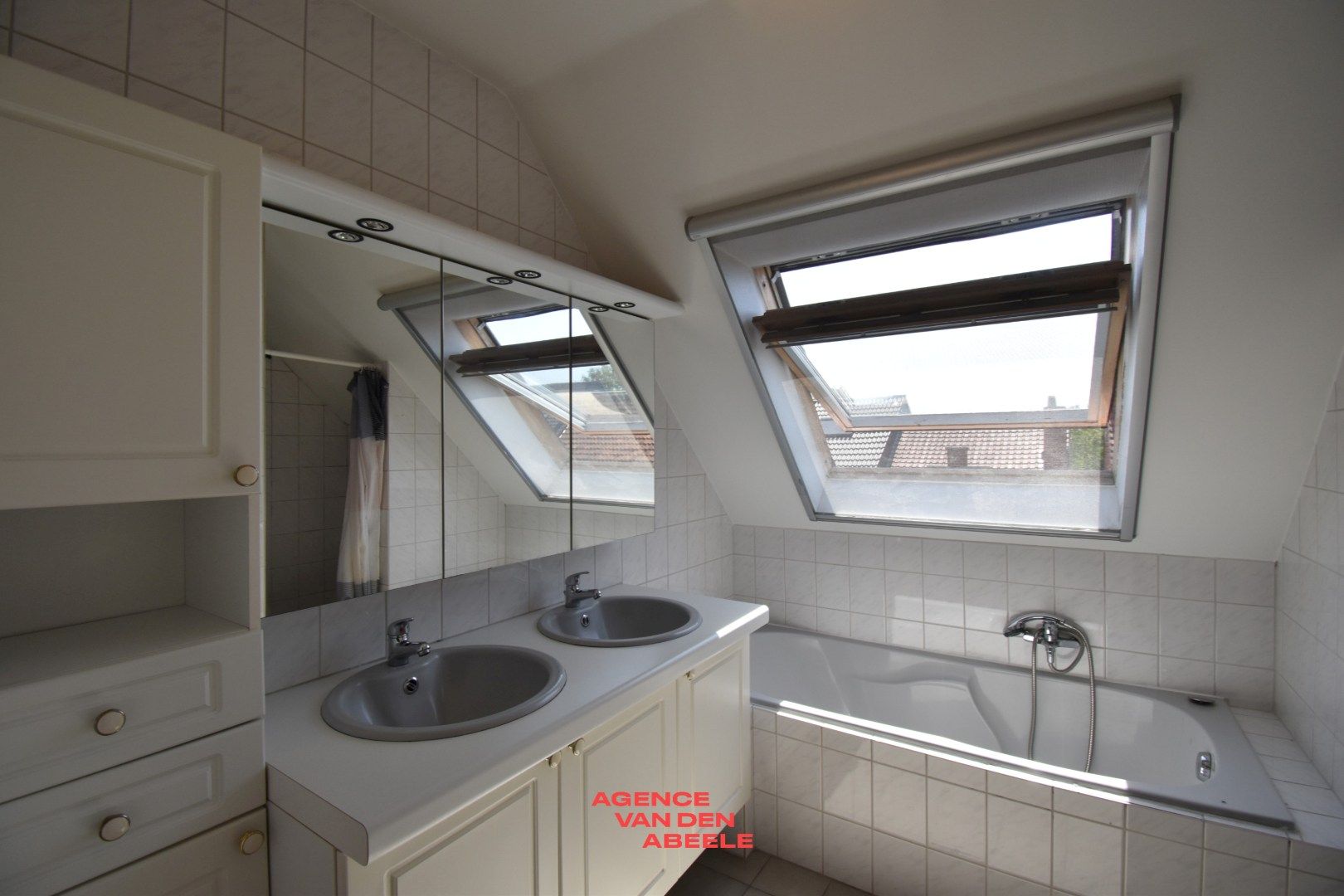 Zeer ruime bel-étage woning met 3 slaapkamers en tuin  foto 18