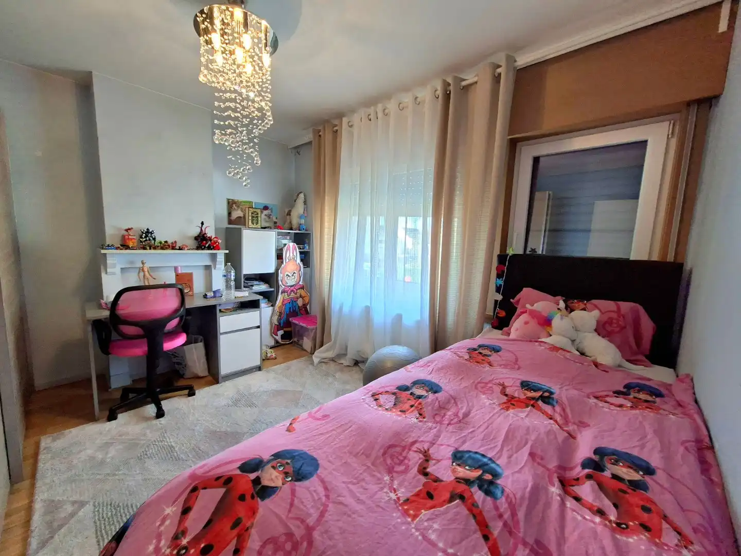 Ruime woning met garage foto 12