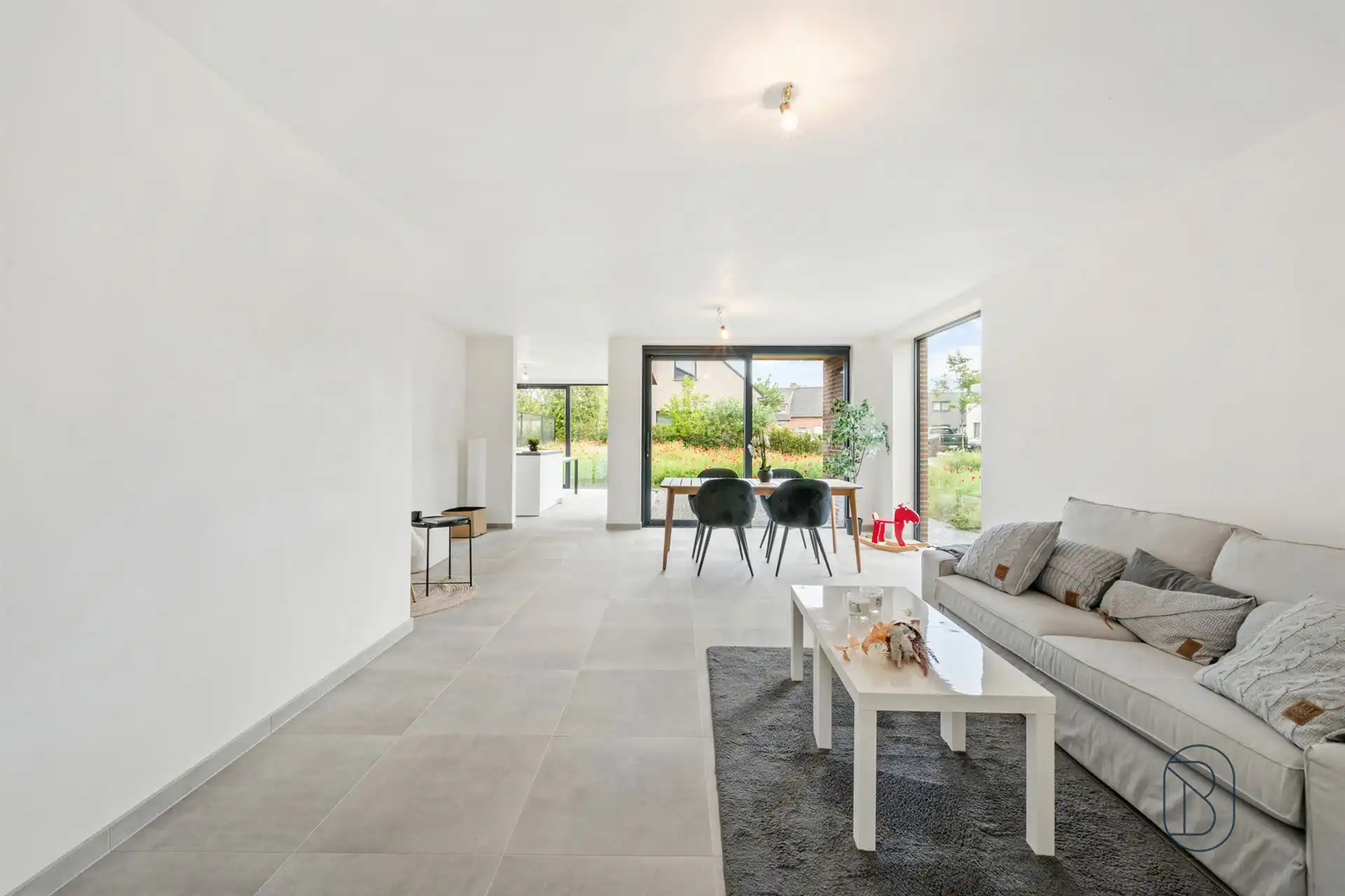 Kwalitatieve moderne ruime nieuwbouwwoning HOB met 3 SLK! foto 4