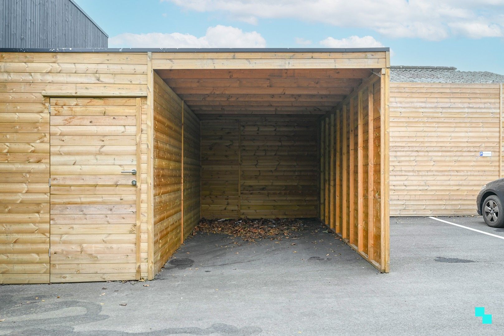 Gunstig gelegen carport nabij centrum Waregem foto 2