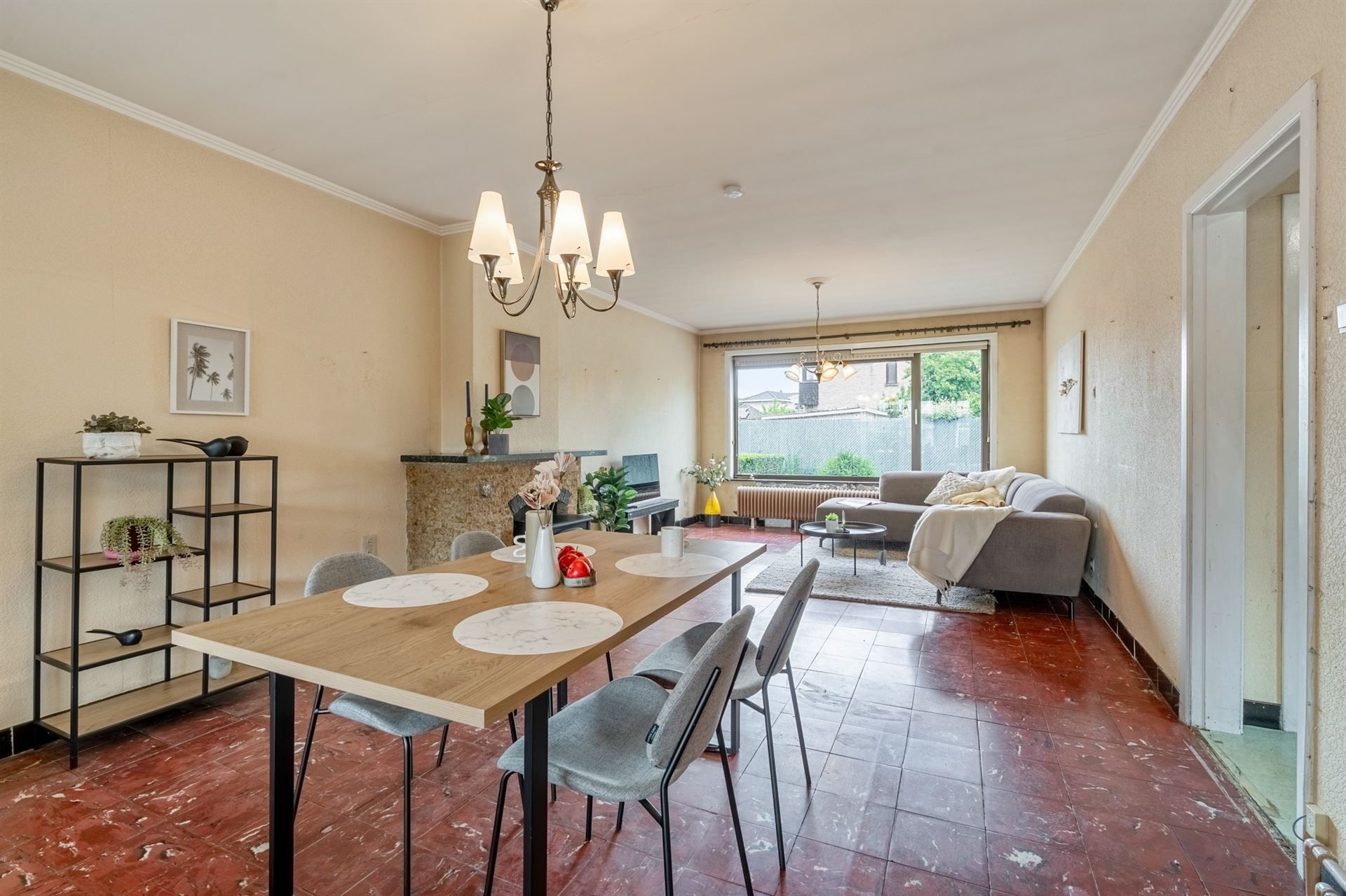 Halfopen bebouwing met tuin foto 3