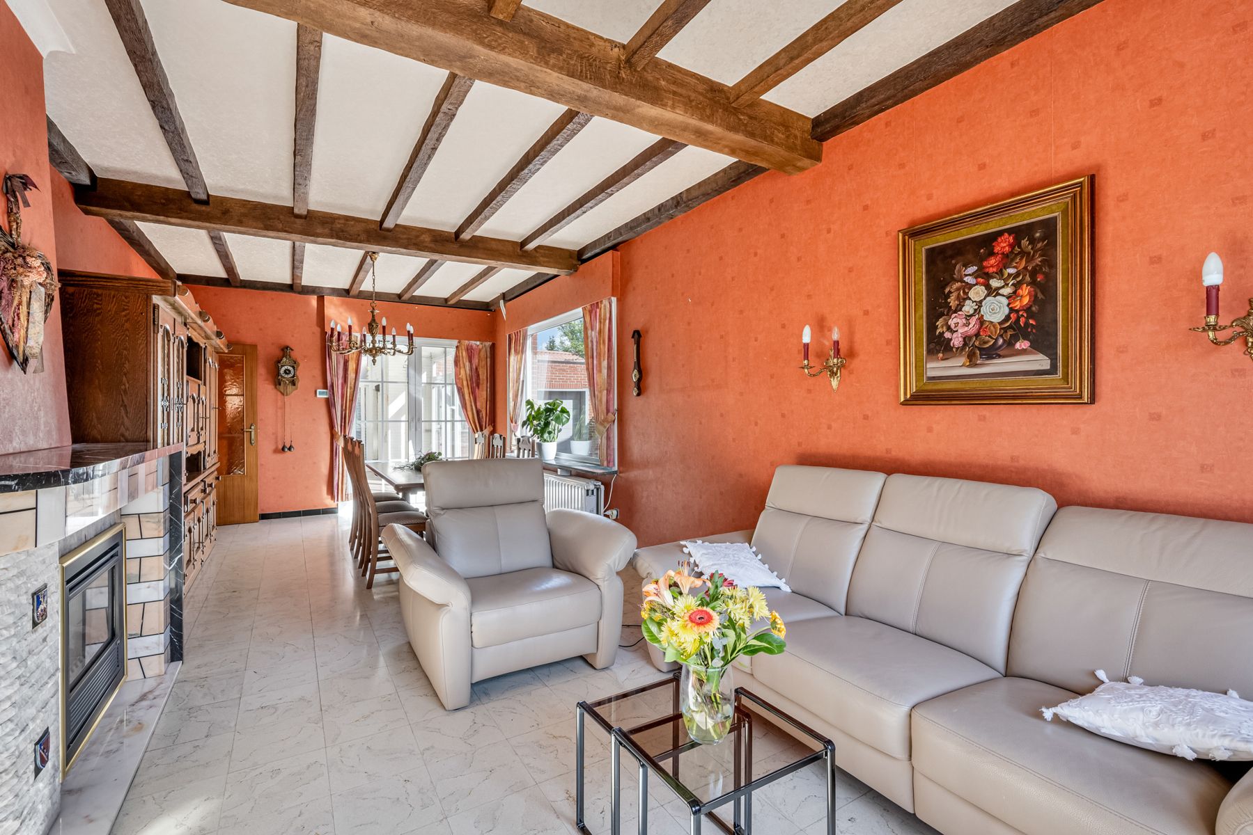 FLORA: instapklare woning met 3 kamers, garage en tuintje foto 3