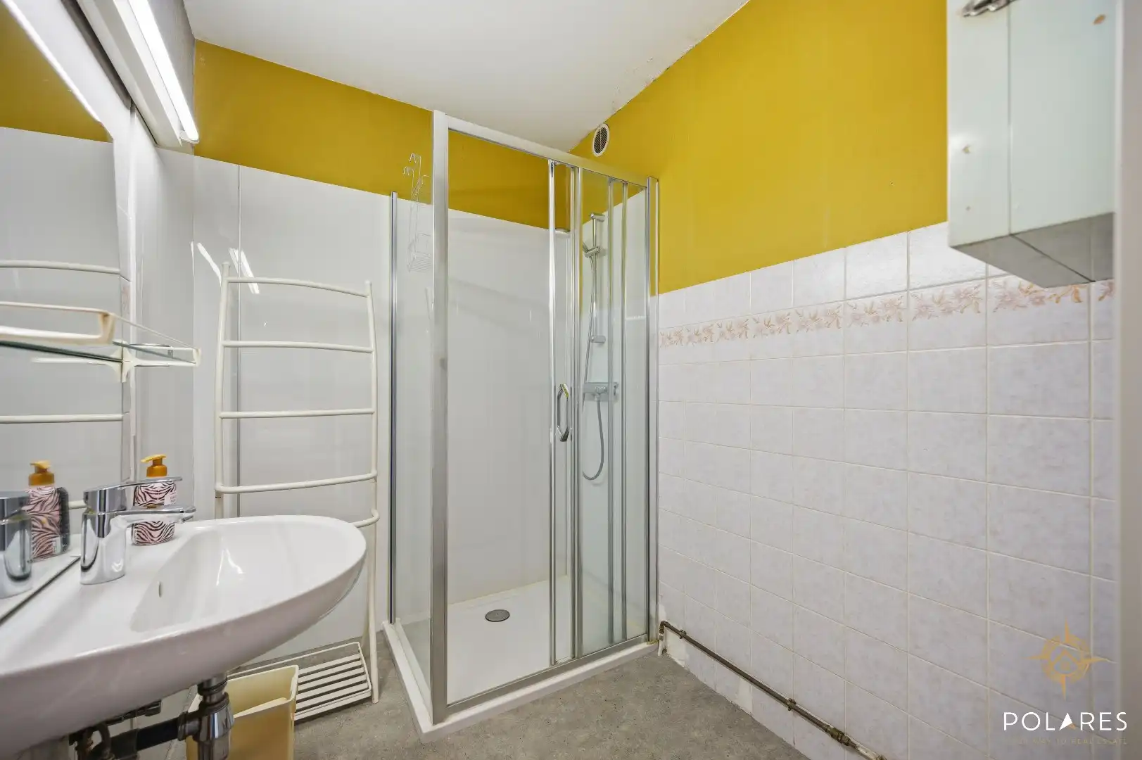 Tweeslaapkamerappartement met kelder én garagebox op een centrale ligging foto 11