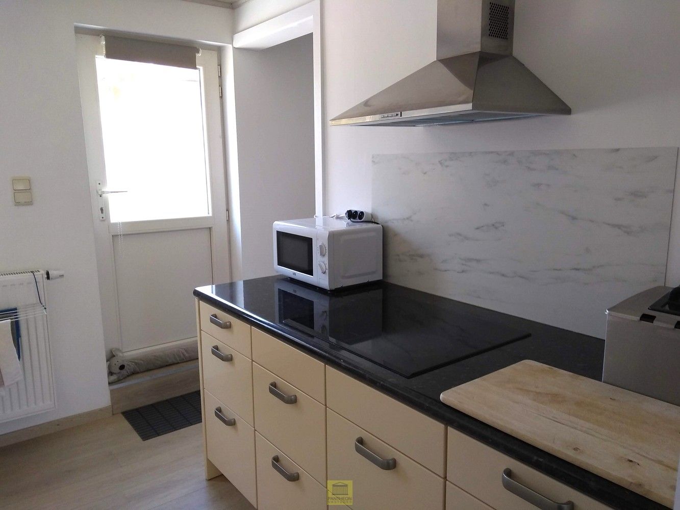 Woning met terras en tuintje! foto 8