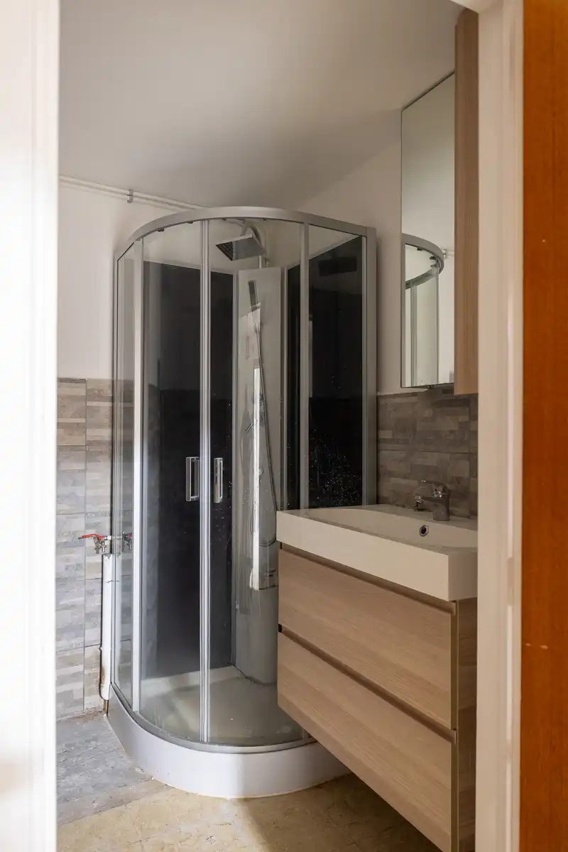 Te renoveren appartement met één slaapkamer  foto 11