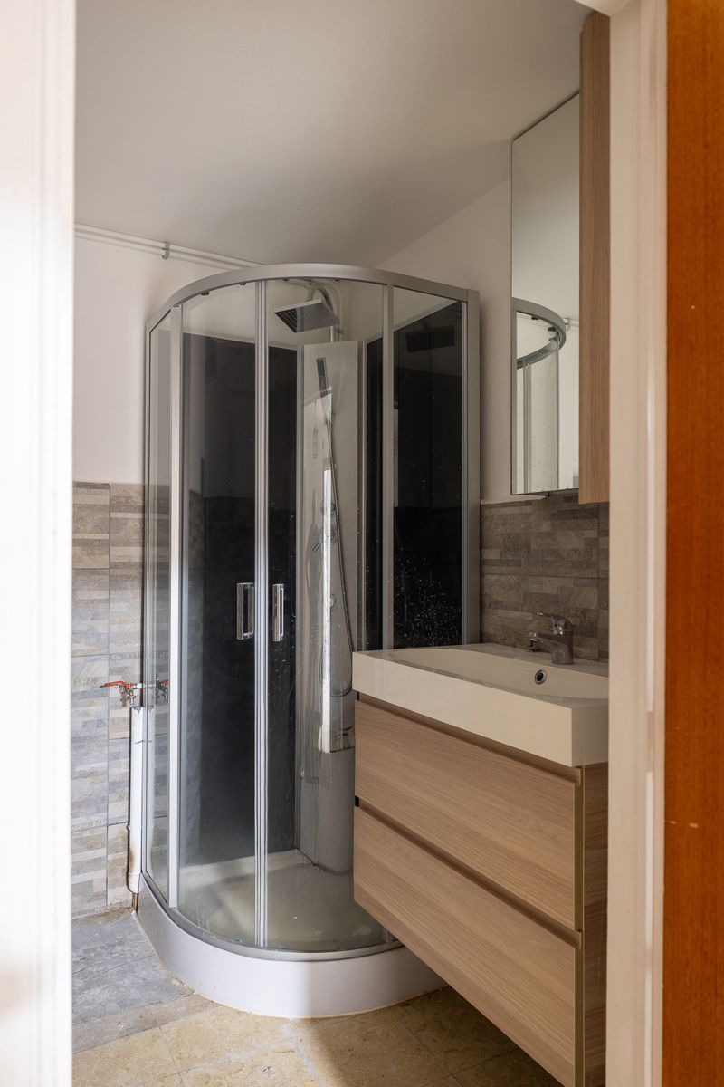 Te renoveren appartement met één slaapkamer  foto 11