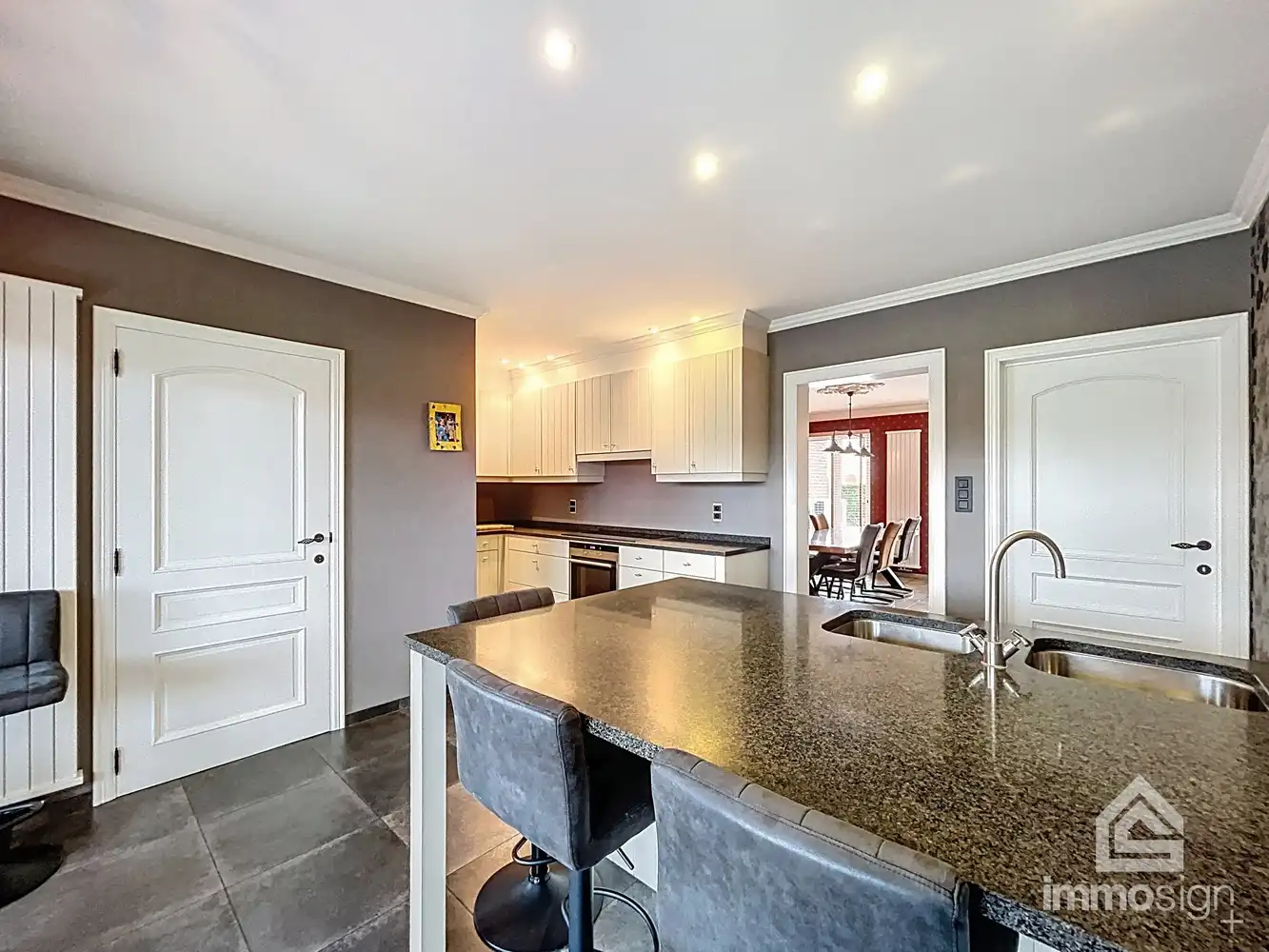 Karaktervol landhuis op 2318 m² in groene, rustige omgeving foto 13