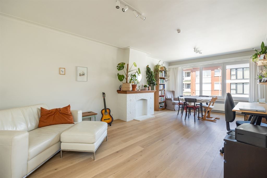 Gerenoveerd appartement met optionele garagebox foto {{pictureIndex}}