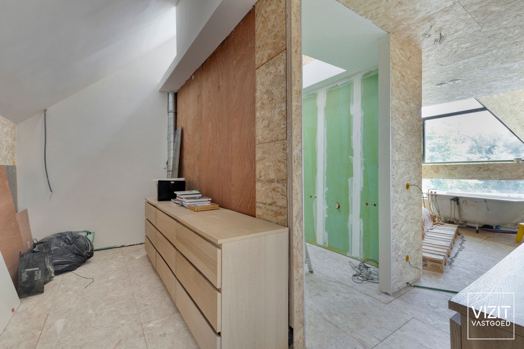 Unieke karaktervolle architectenwoning foto 21