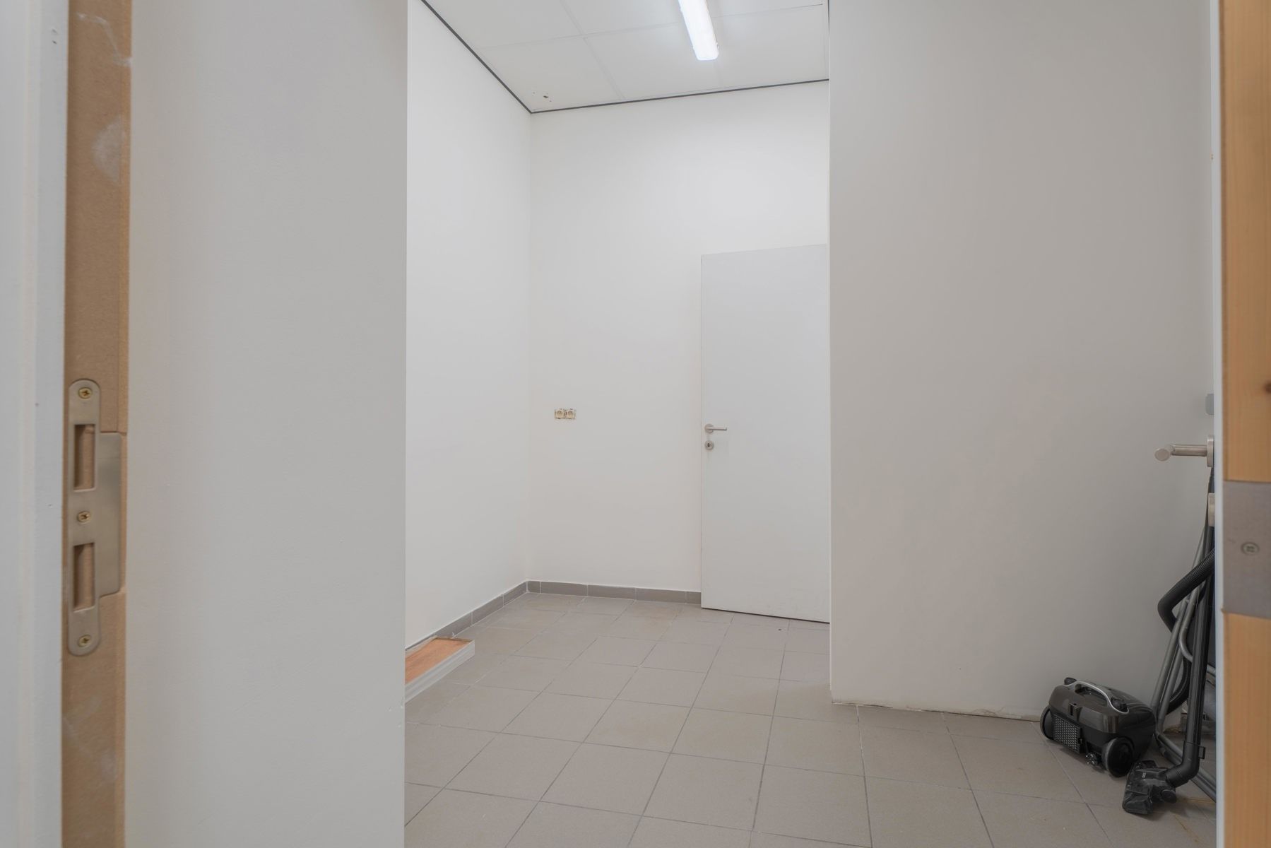 Uitstekend gelegen handelspand van 103 m² foto 7