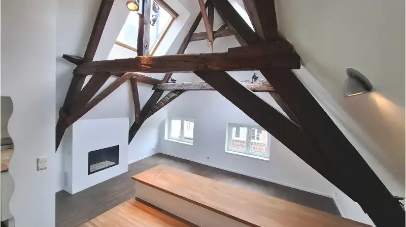 Comfortabel Dakappartement in Loft-stijl te huur in Brugge foto {{pictureIndex}}