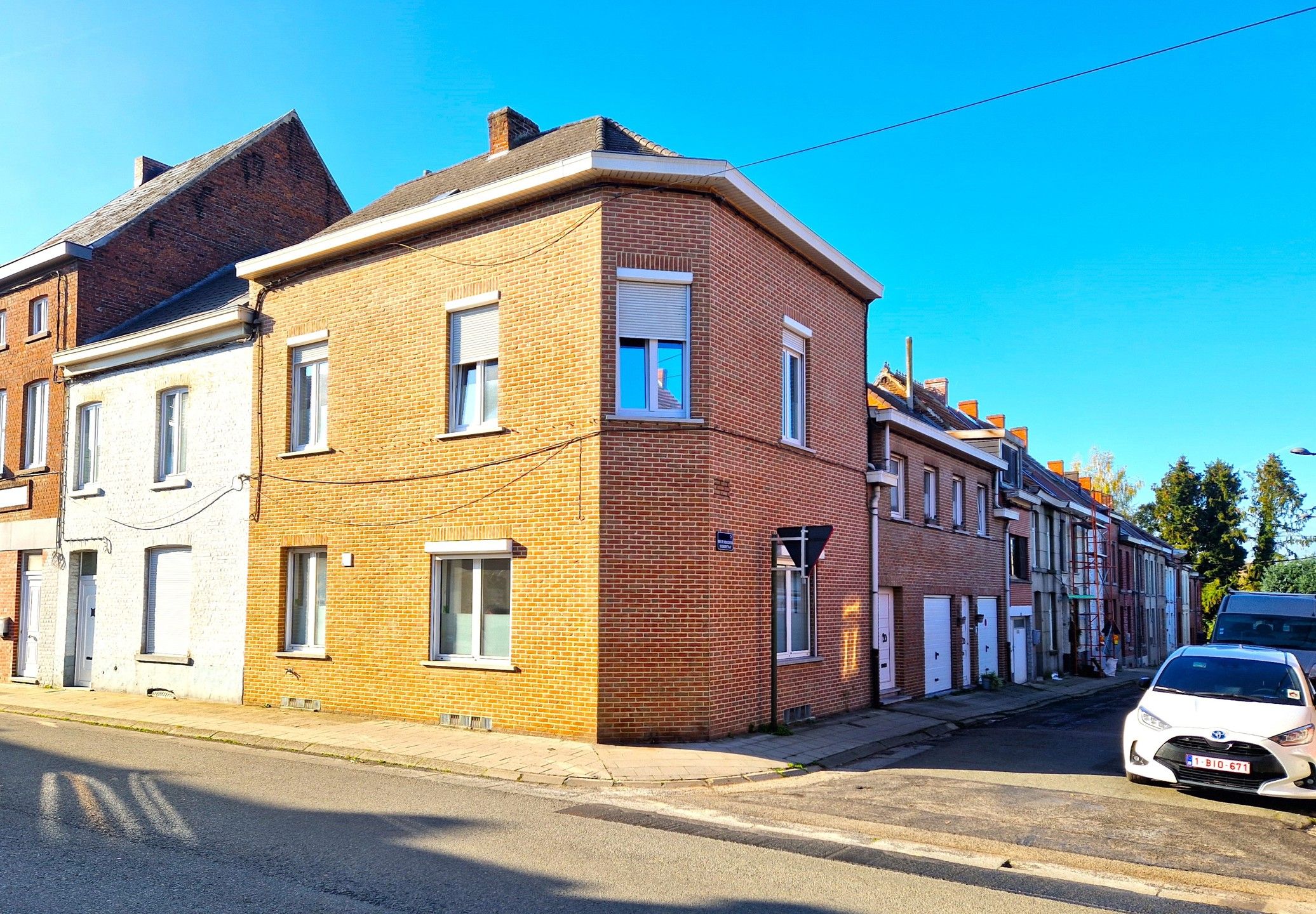 Tweewoonst: huis, appartement en dubbele garage nabij centrum foto 11