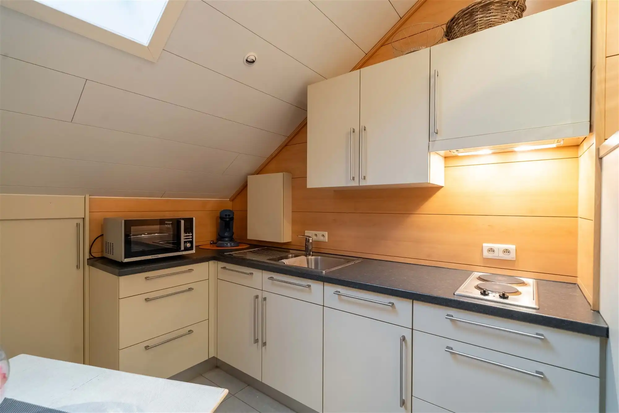 Prachtig handelspand met zaal en ruim appartement te koop! foto 42