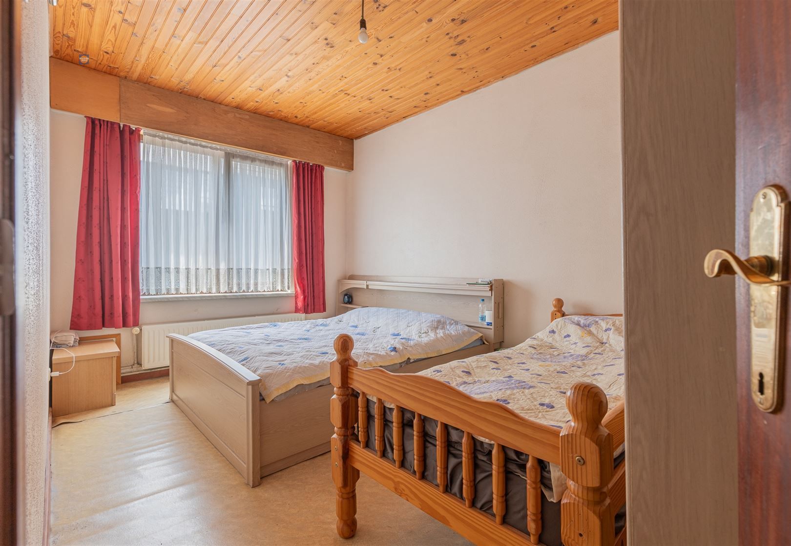 Volwaardige gezinswoning met 5 slaapkamers en 2 badkamers foto 9