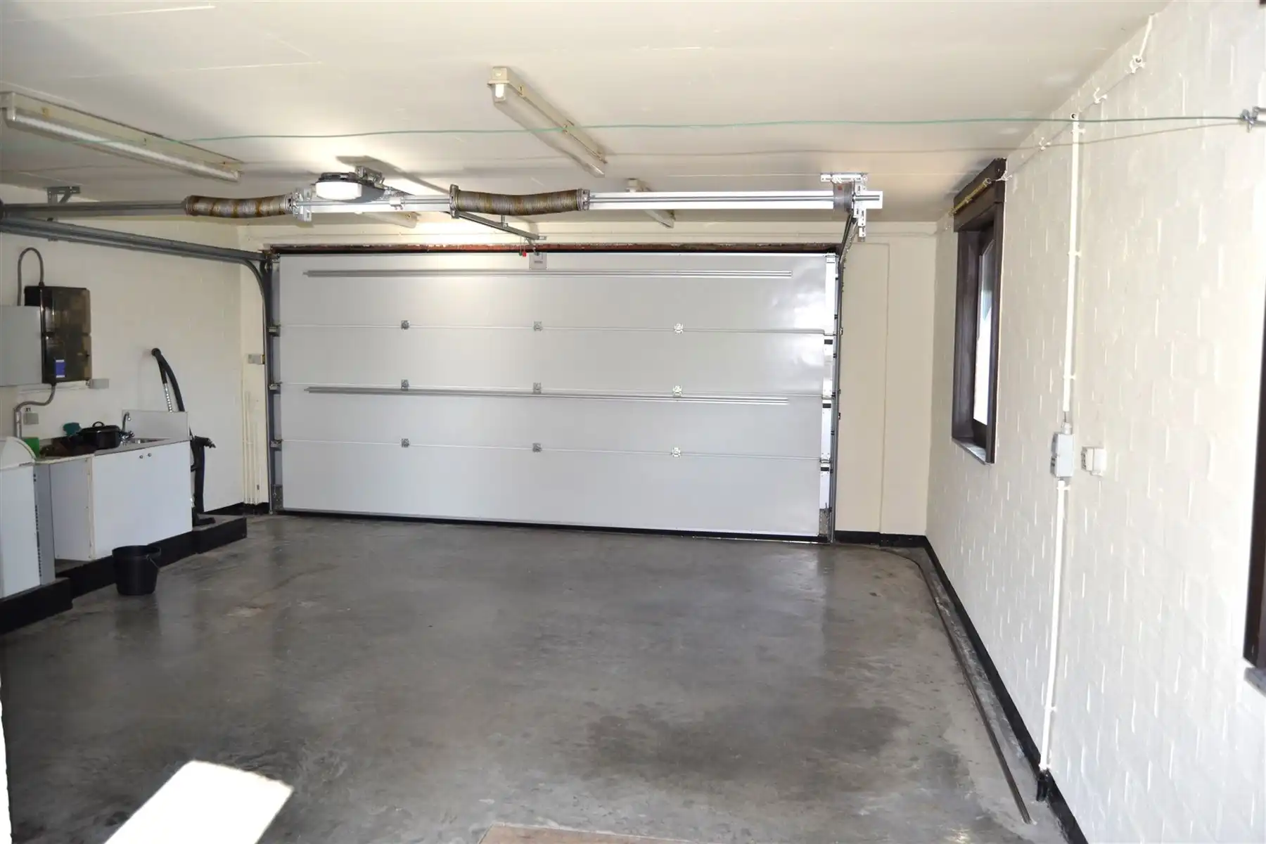 Ruime villa met 4 ruime slaapkamers foto 10