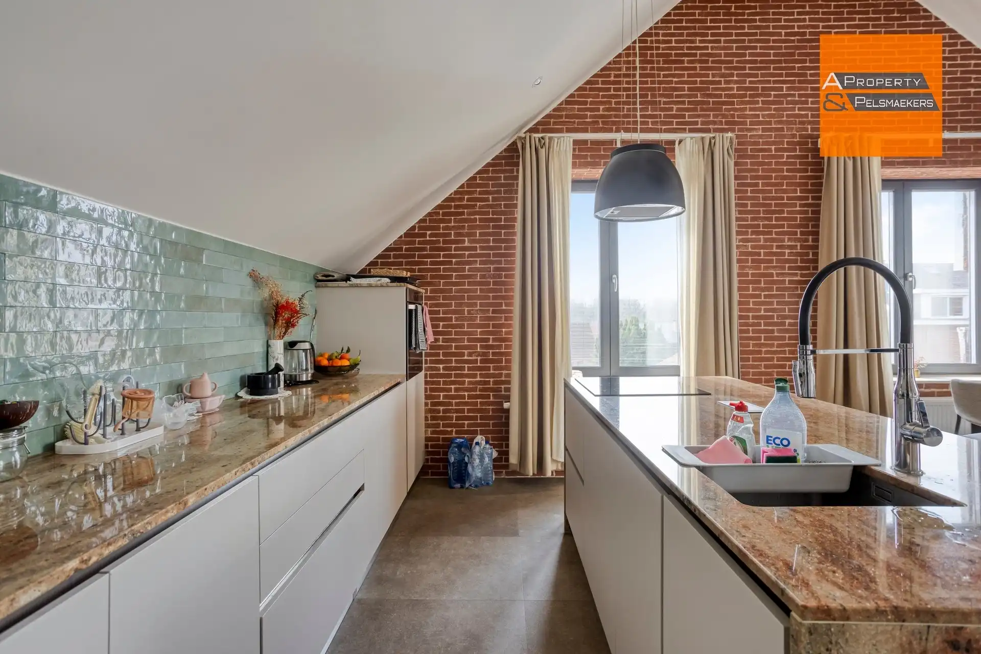 Woning met loods.  foto 6
