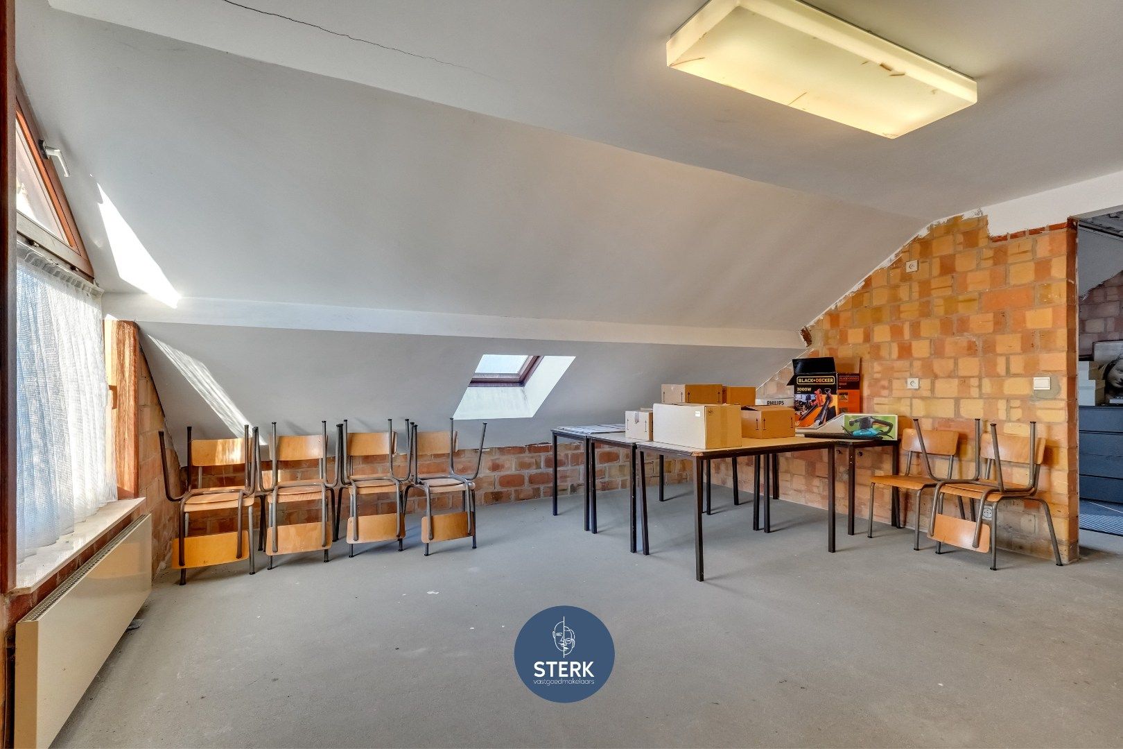 OP TE KNAPPEN GEZINSWONING MET VEEL POTENTIEEL NABIJ MAASTRICHT !  foto 16