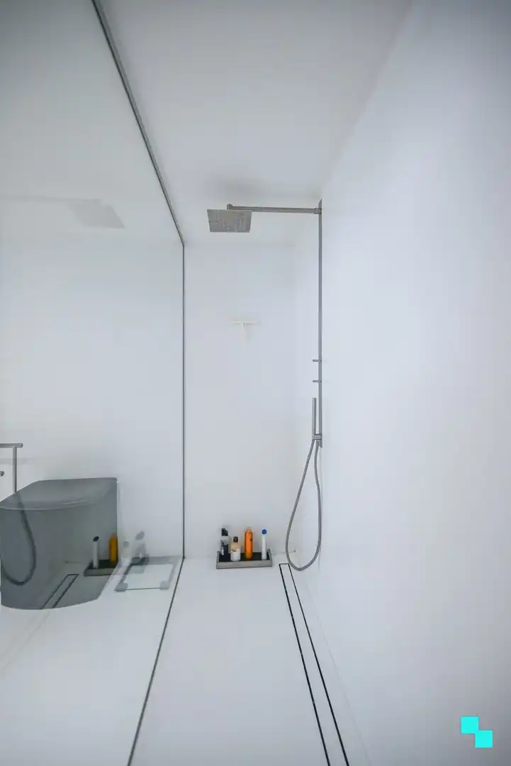 Exclusieve loft langs het water in Kortrijk! foto 14