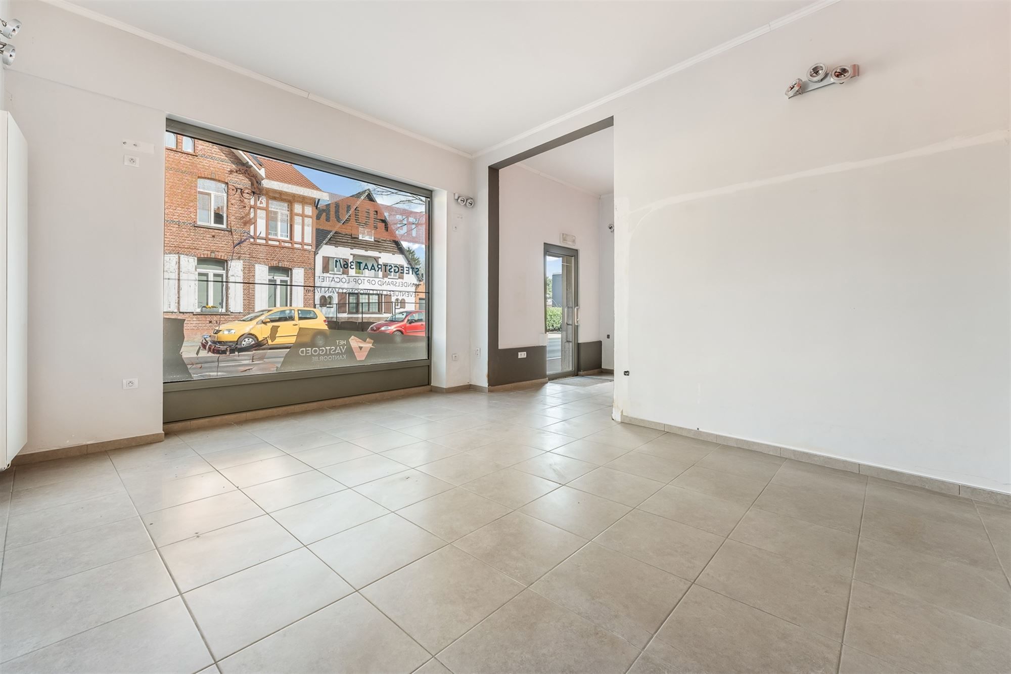 HANDELSPAND OP PERFECTE LOCATIE MET ENORME VISIBILITEIT foto 5