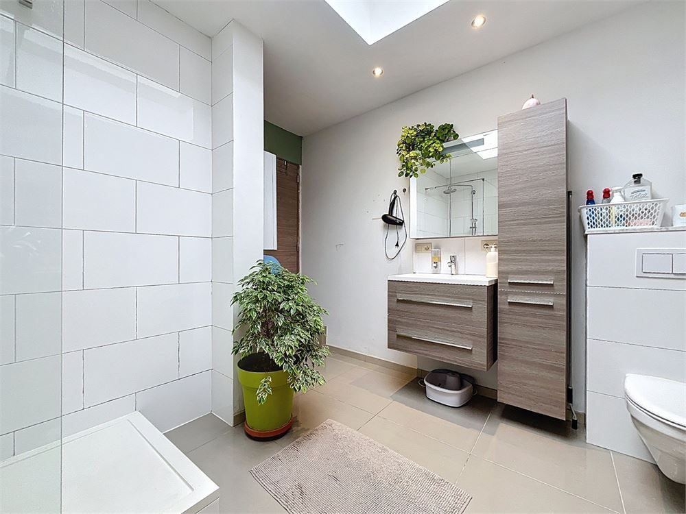 HOB met 4 - 5 slpks en super gezellig zuiders ingerichte tuin foto 19